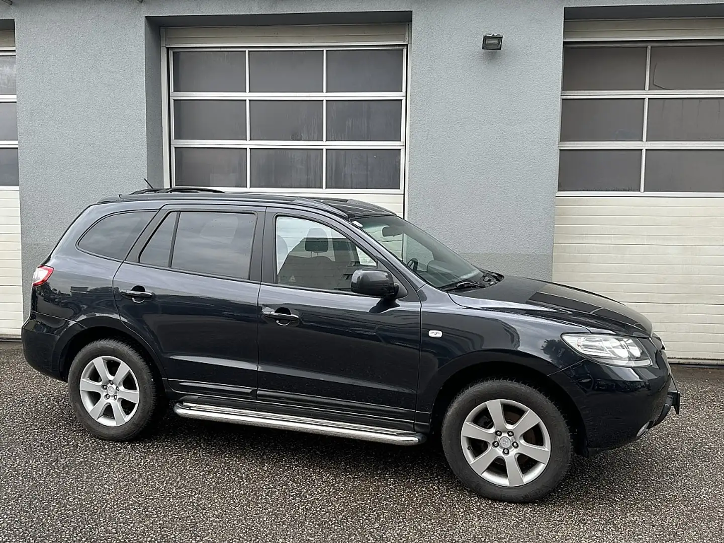 Hyundai SANTA FE Santa Fe 2,2 CRDi VGT Style 4WD Schwarz - 2