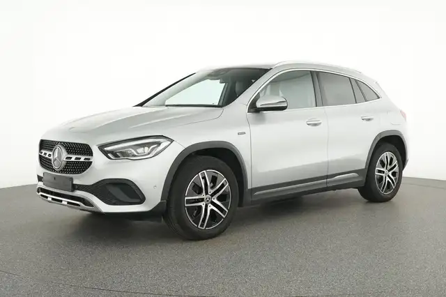 Mercedes-Benz GLA 250 e Progressive