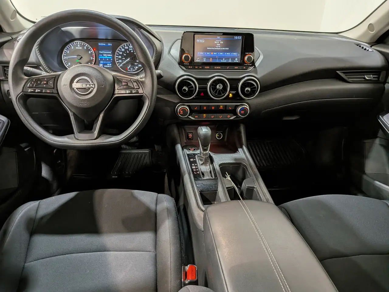 Nissan Sentra снимка Nissan Sentra