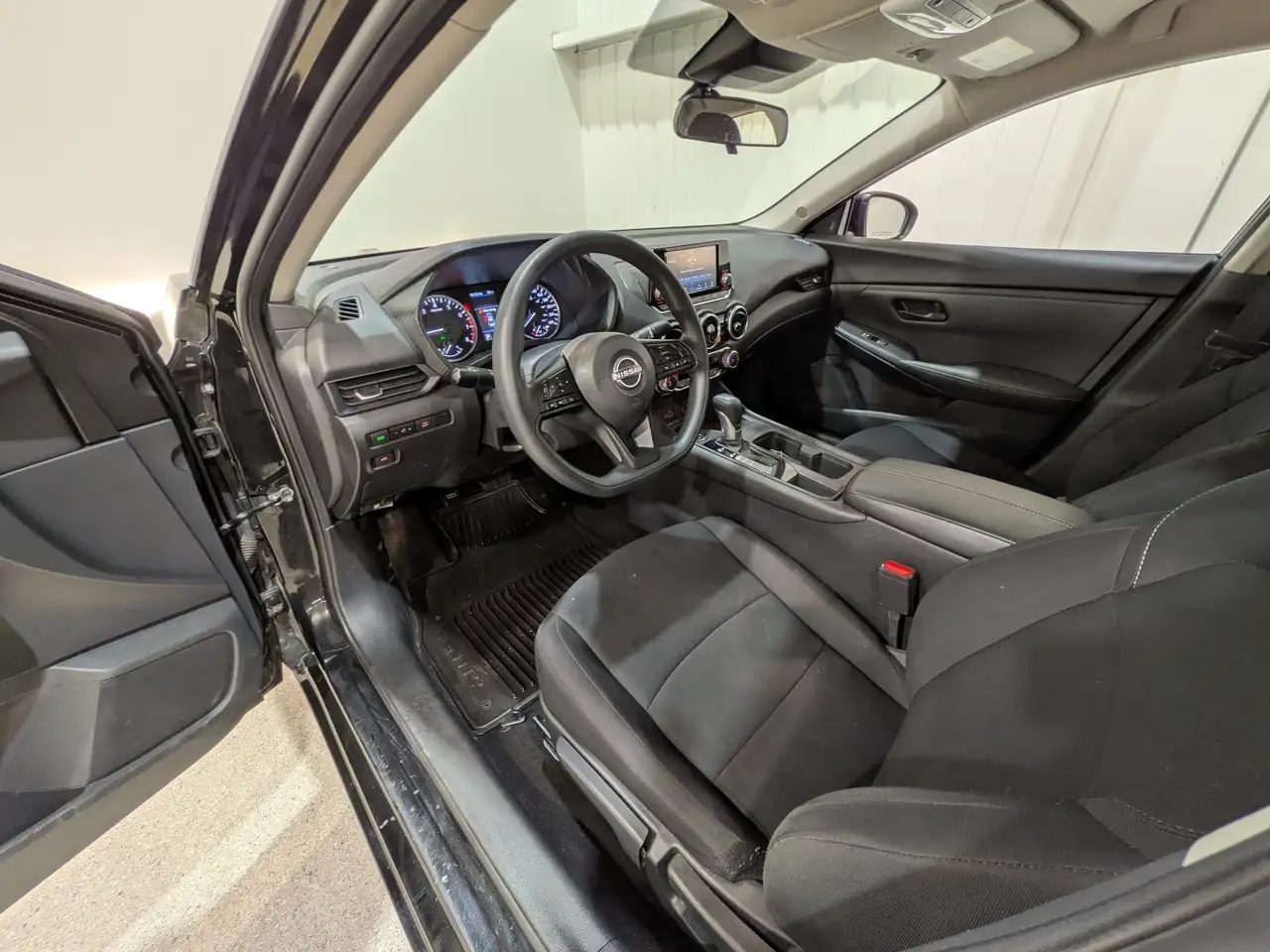 Nissan Sentra снимка Nissan Sentra