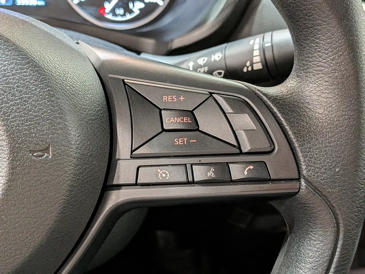 Nissan Sentra снимка Nissan Sentra