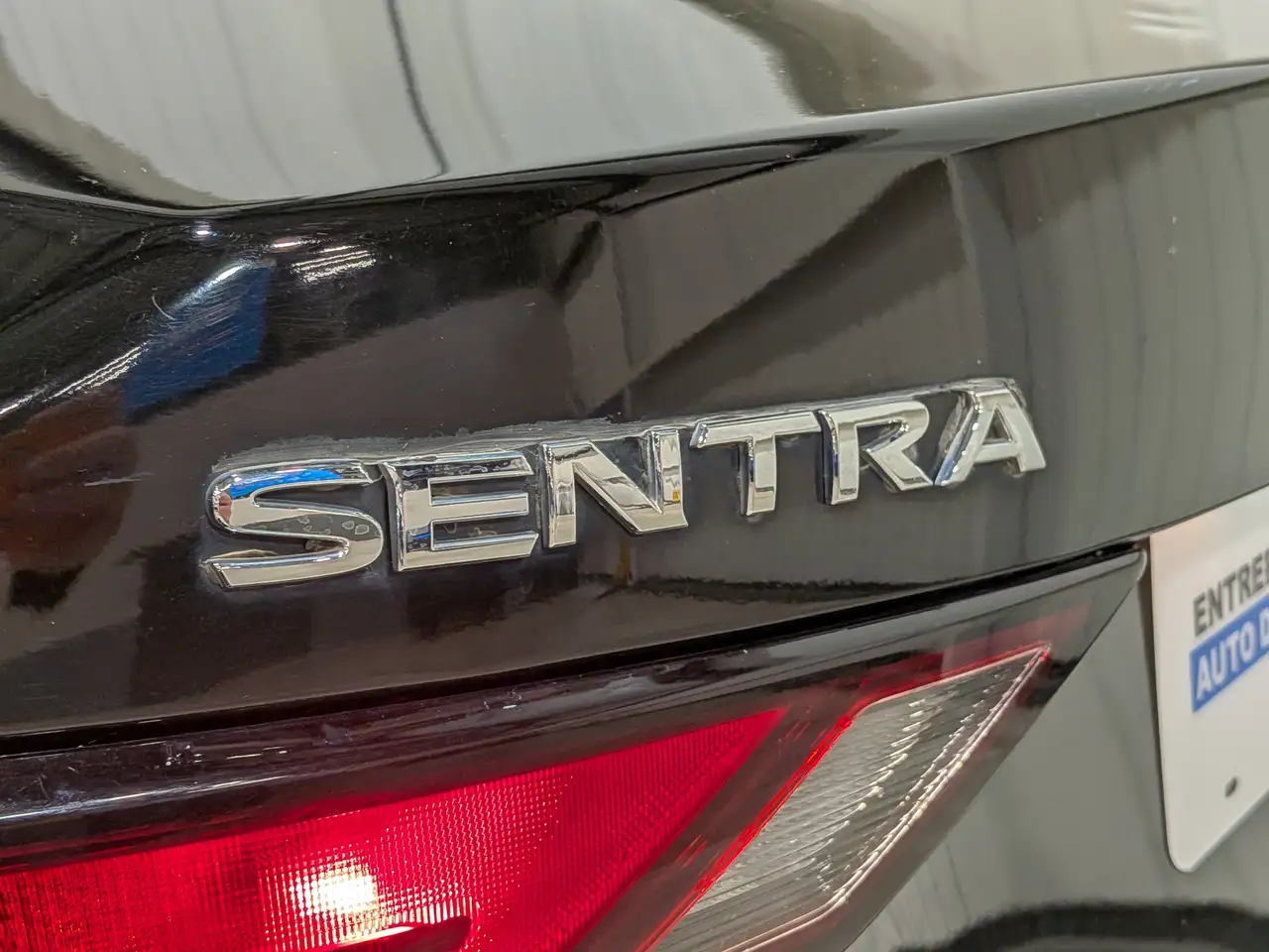 Nissan Sentra снимка Nissan Sentra