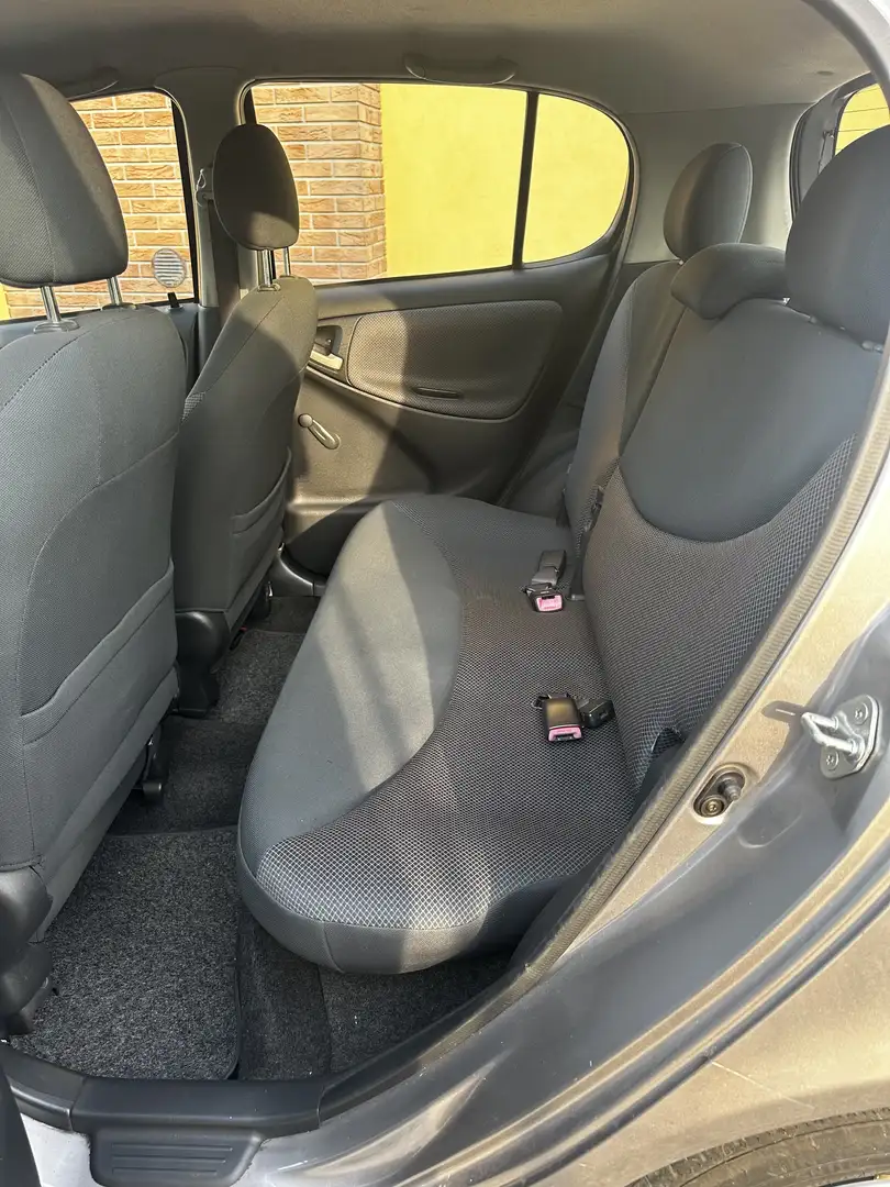 Toyota Yaris 1.4 D  5 porte OK NEOPATENTATI - 2