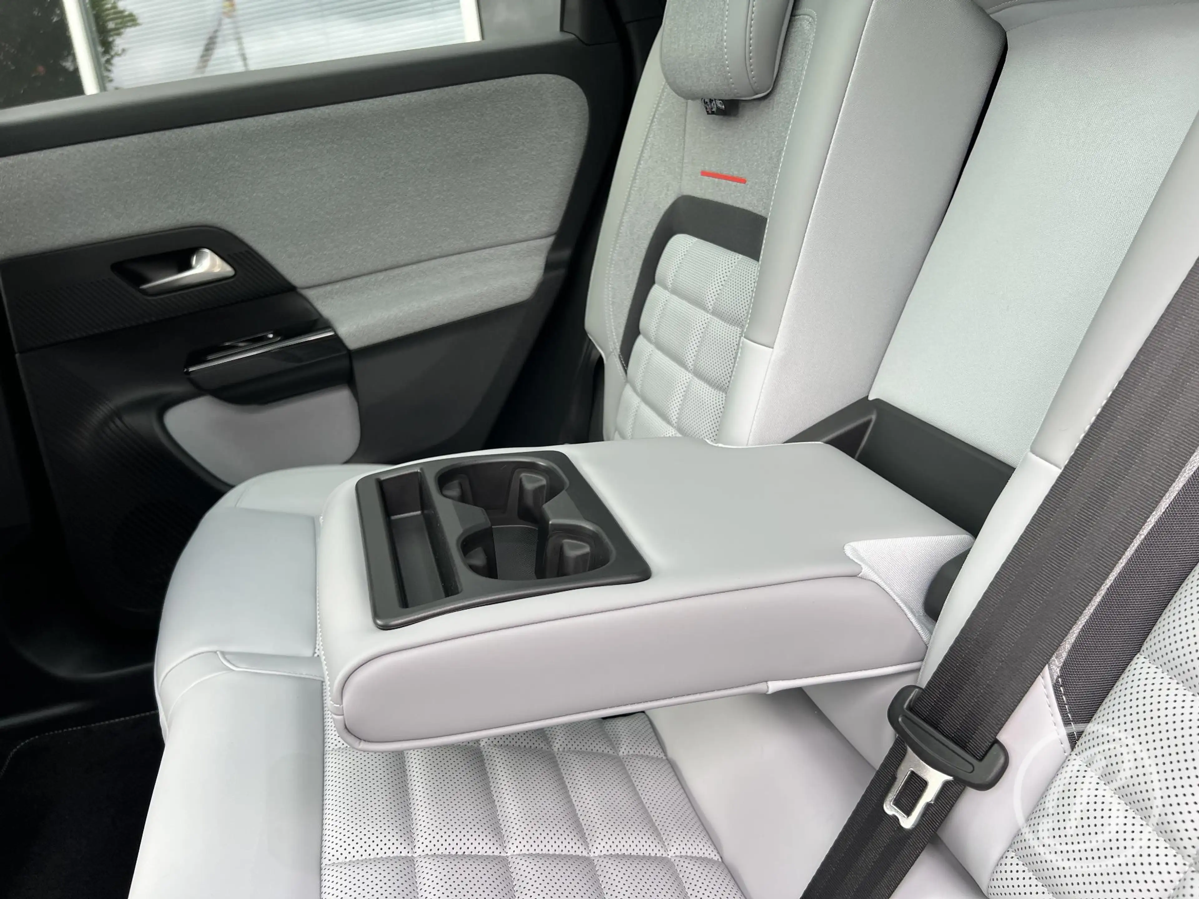 Citroen C5 Aircross 1.6 Plug-In Hybrid 195 Max Automaat | Panoramadak — photo 35