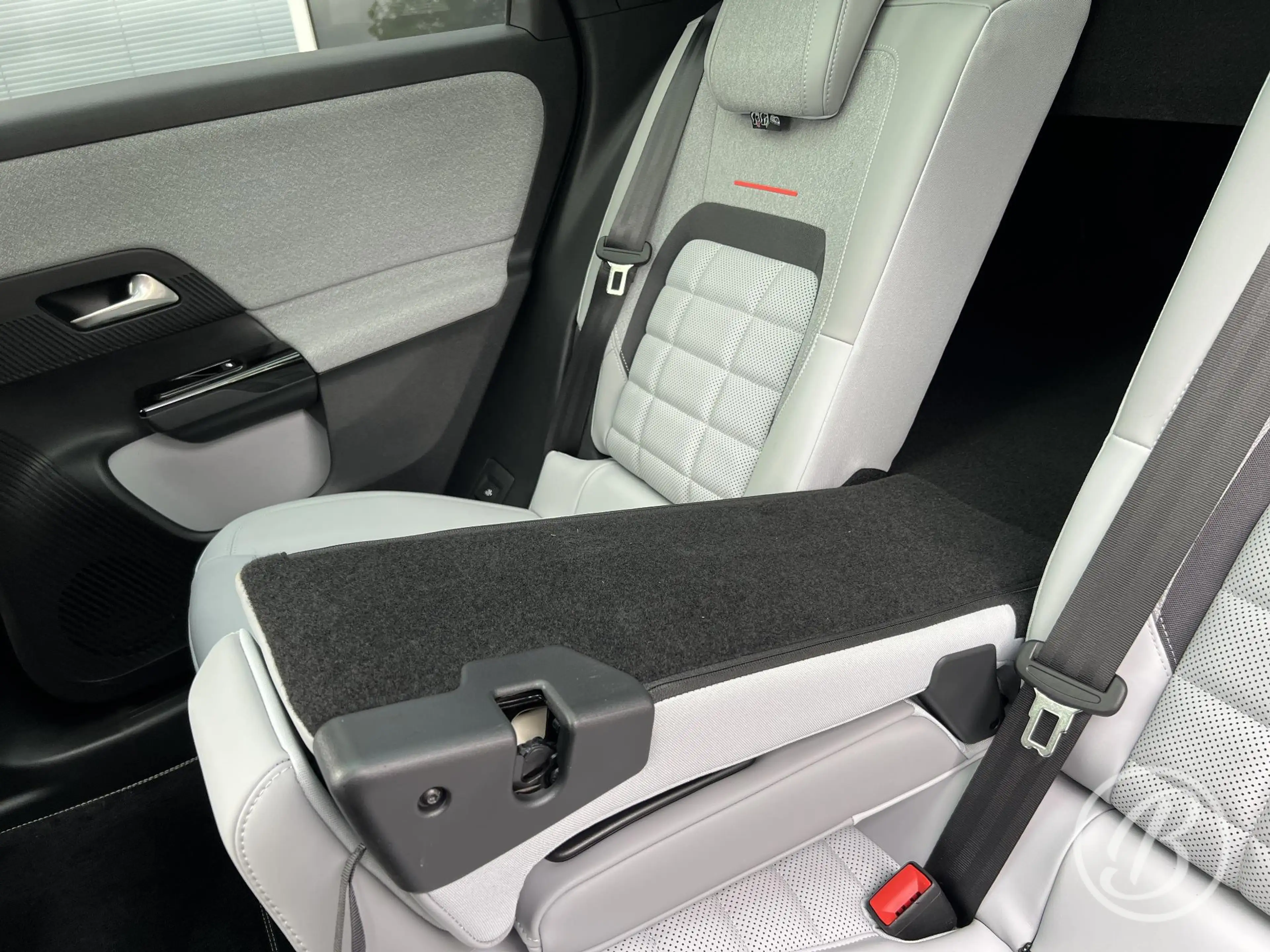 Citroen C5 Aircross 1.6 Plug-In Hybrid 195 Max Automaat | Panoramadak — photo 36
