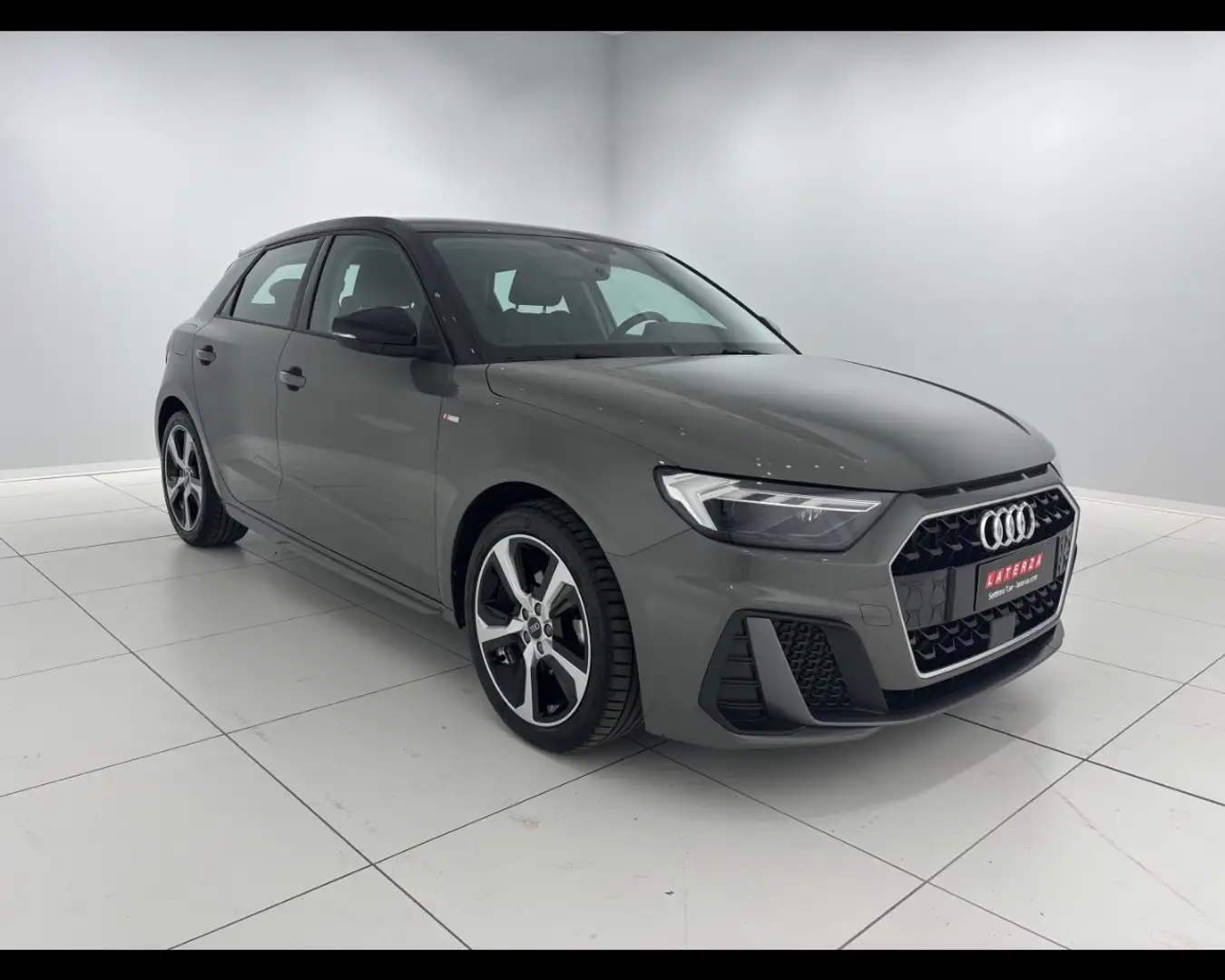 Audi A1 Sportback 30 1.0 tfsi S line edition 116cv Gris - 1