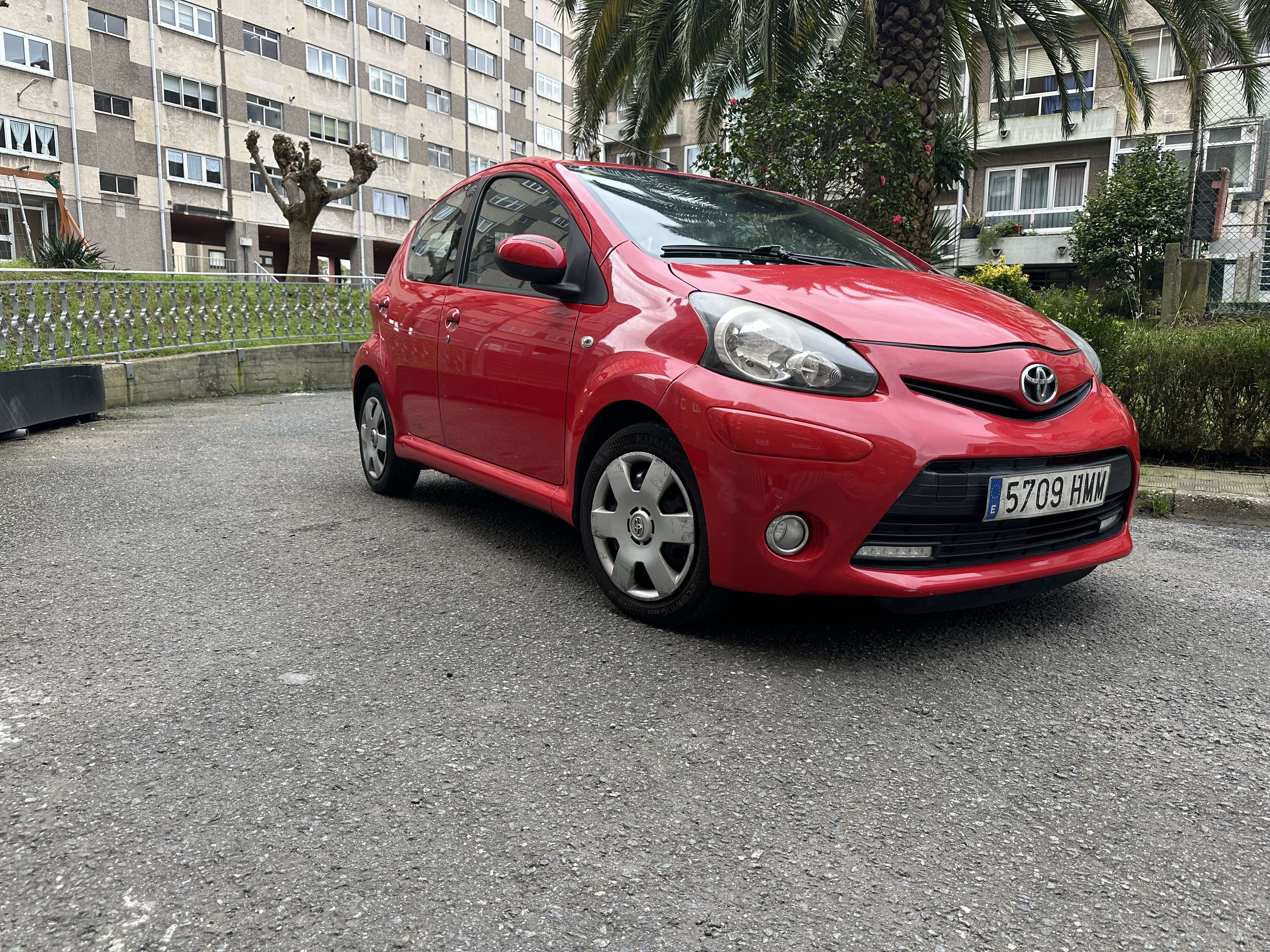 Toyota Aygo 1.0 VVT-i Live - foto 1