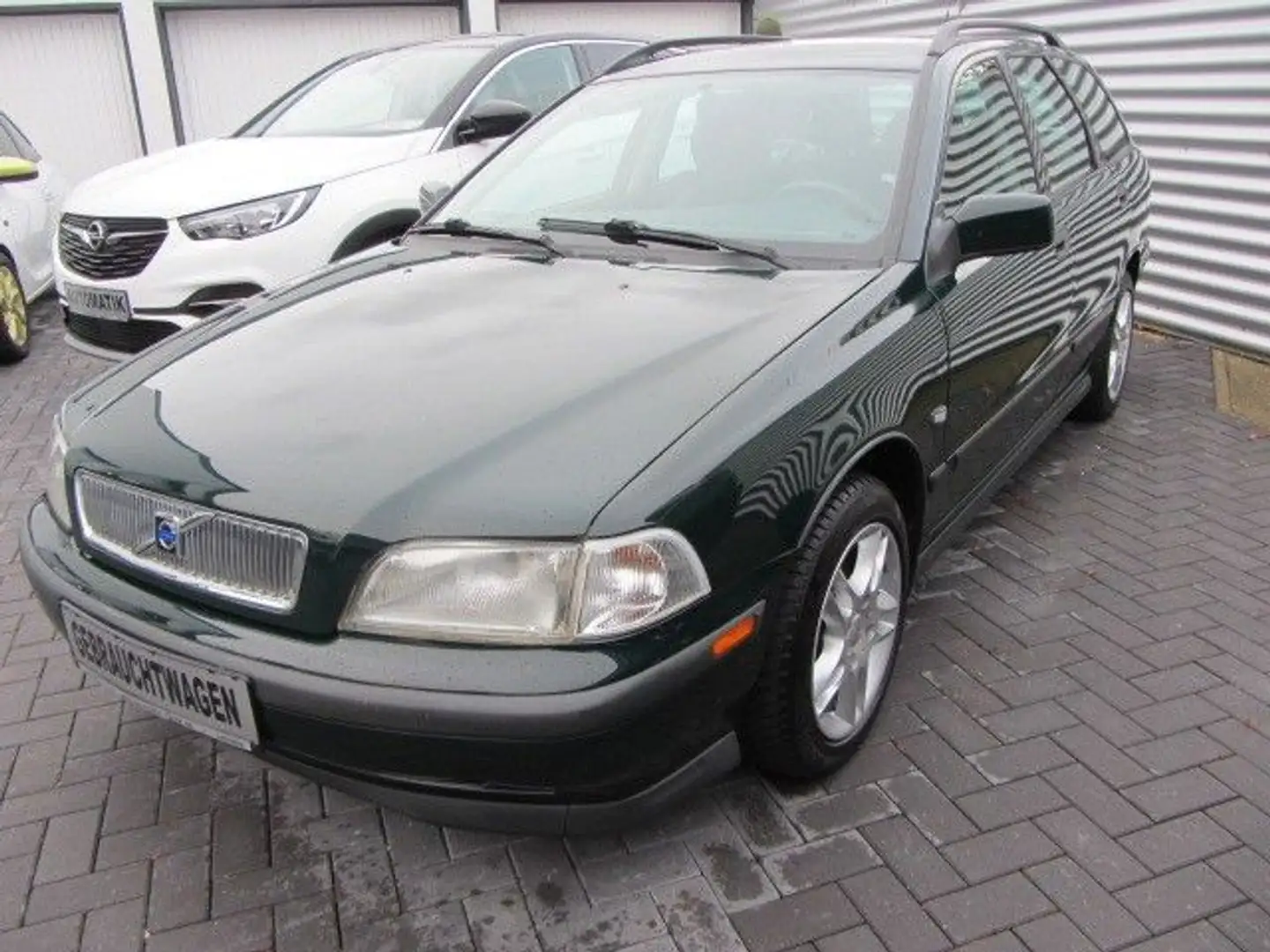 Volvo V40 1 Hand Зелений - 2