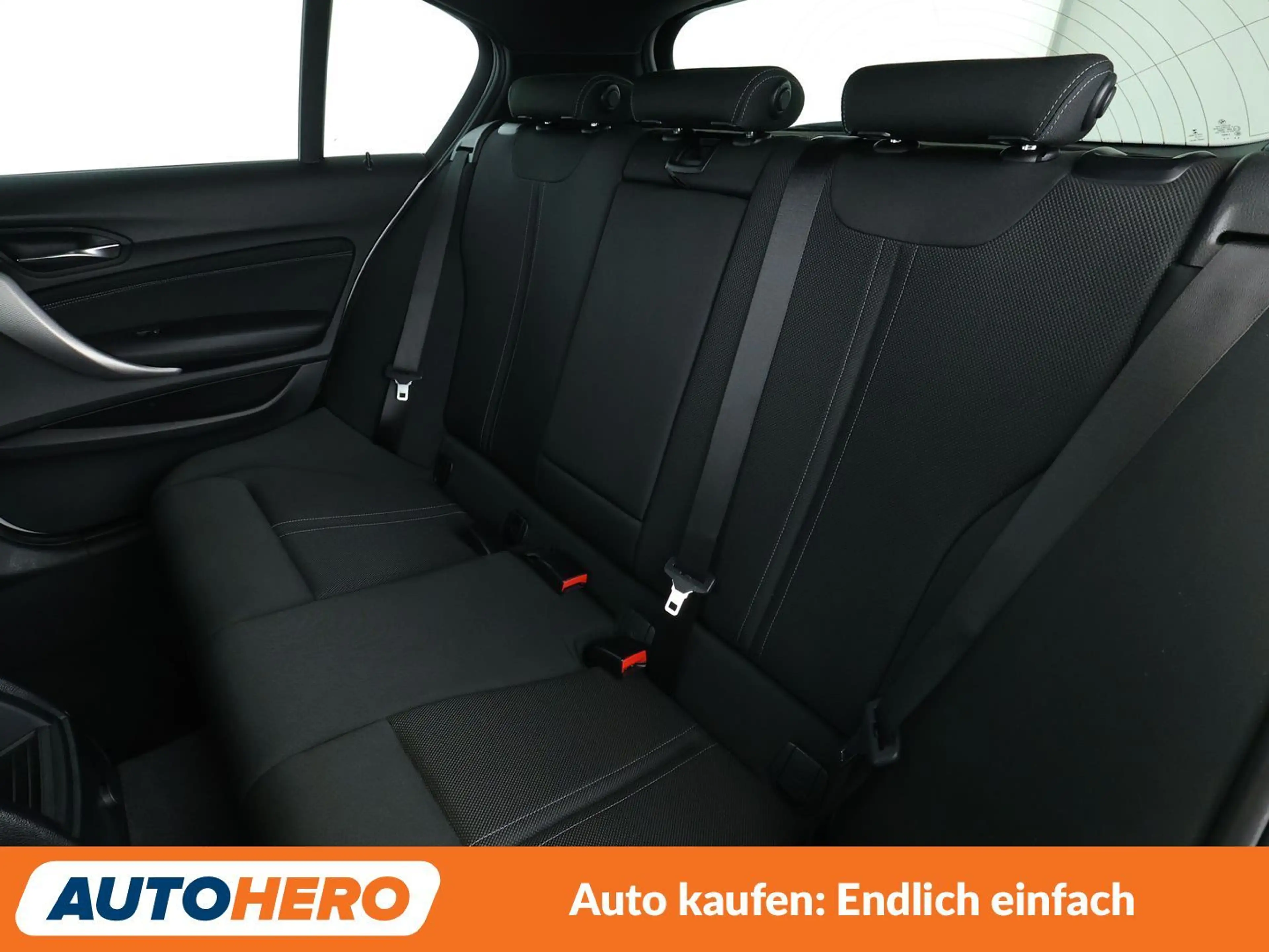 BMW 120 120i Edition M Sport Shadow Aut.*NAVI*PDC*TEMPO* — photo 14