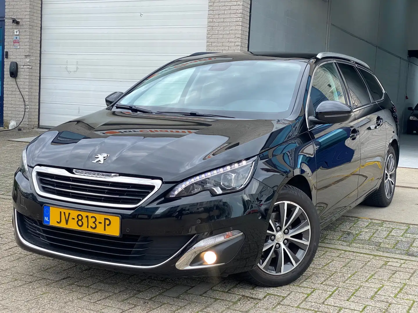 Peugeot 308 SW 1.2 PureTech Blue Lease Premium/ AUTOMAAAT/ nap Schwarz - 1
