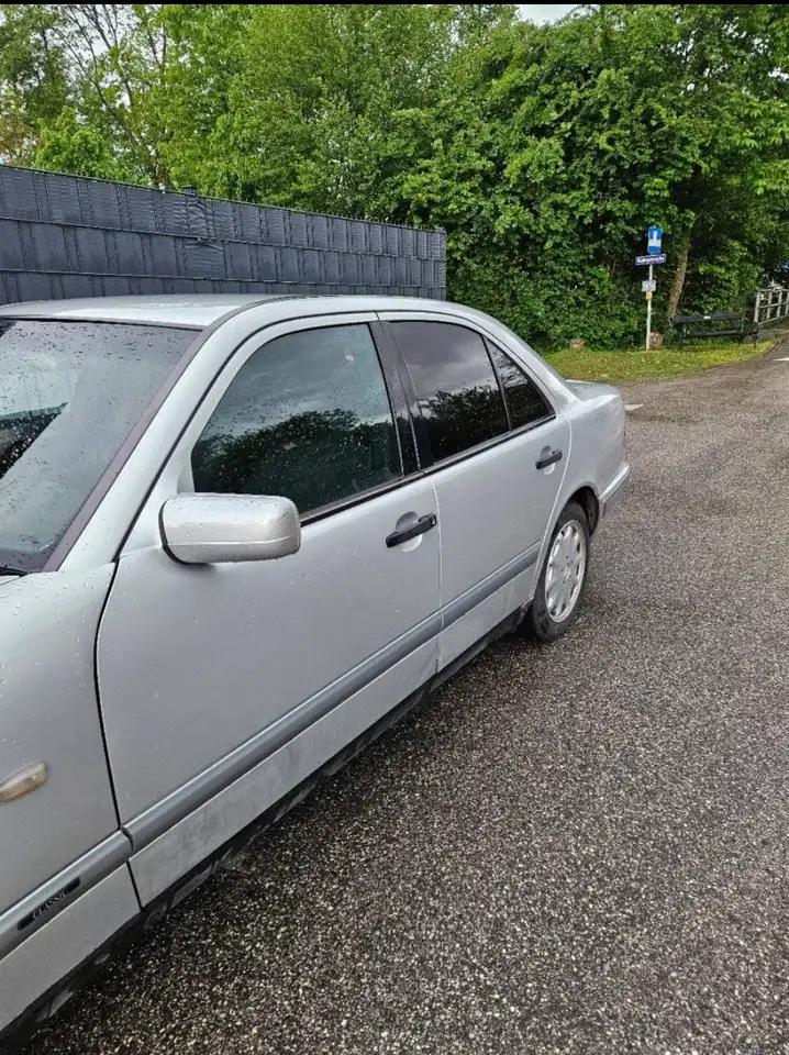 Mercedes-Benz E 200 Classic CDI, foto 3