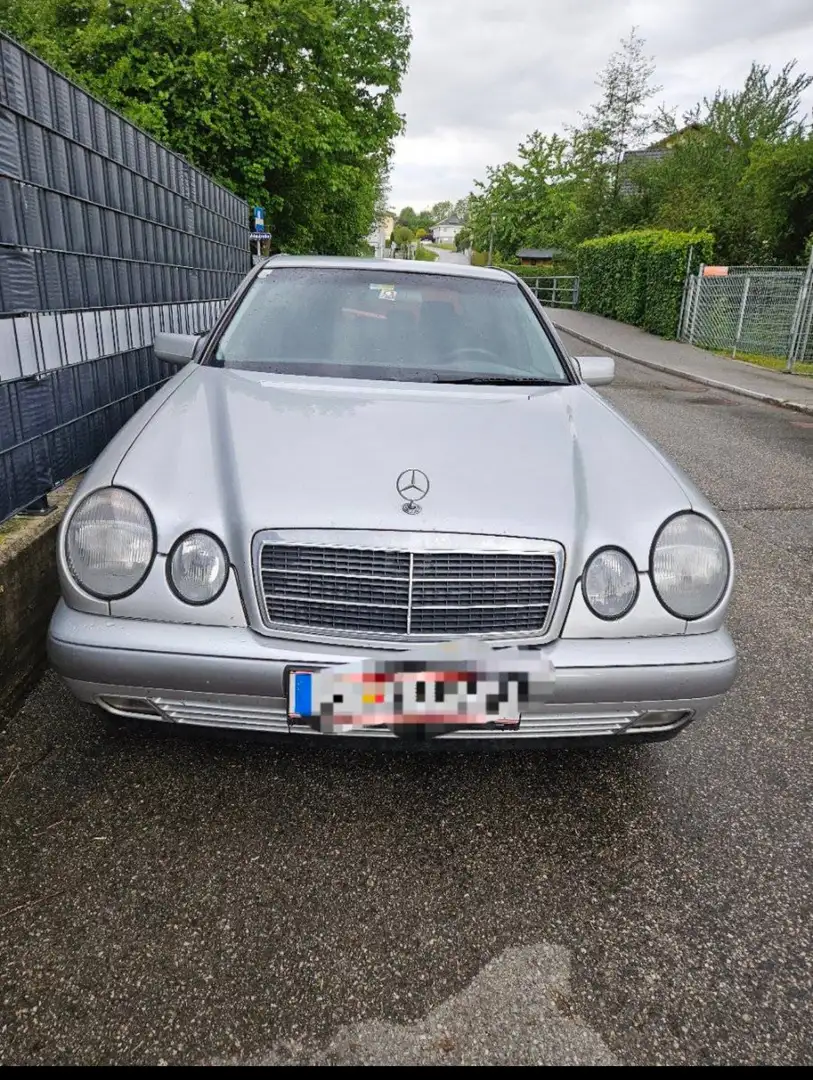 Mercedes-Benz E 200 Classic CDI - 1
