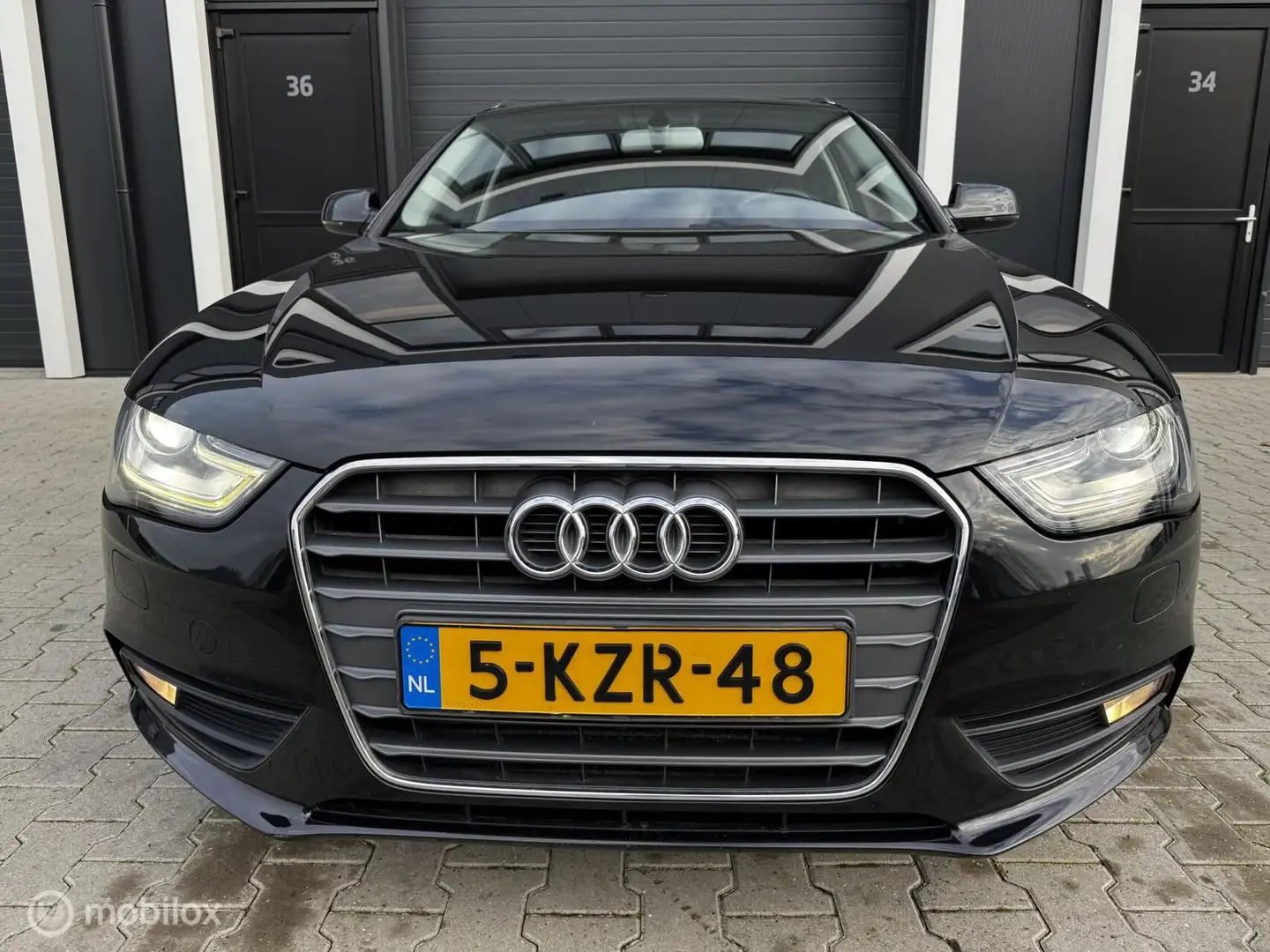 Audi A4 Avant 1.8 TFSI Business Edition Schwarz - 2