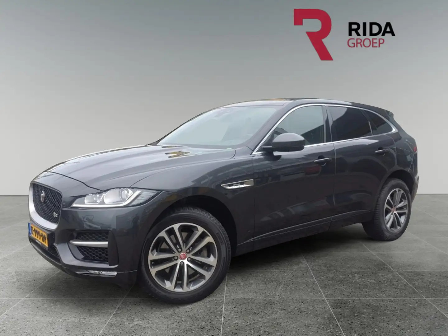 Jaguar F-Pace 2.0 R-Sp. AWD 30t | Automaat Zwart - 1