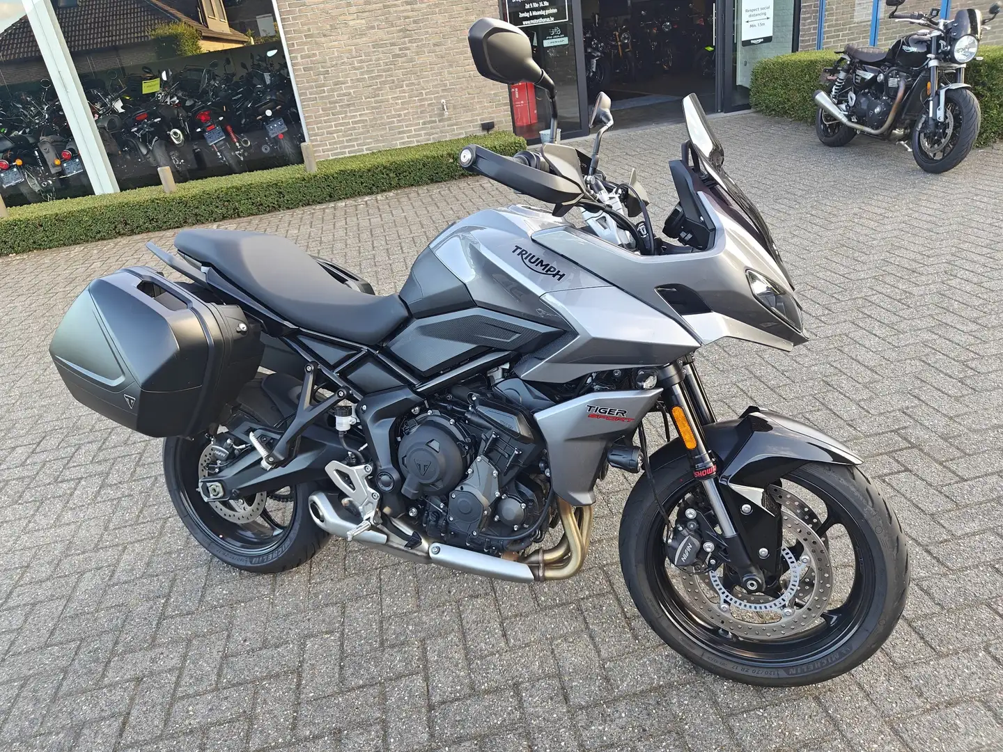 Triumph Tiger Sport 660 Gris - 1
