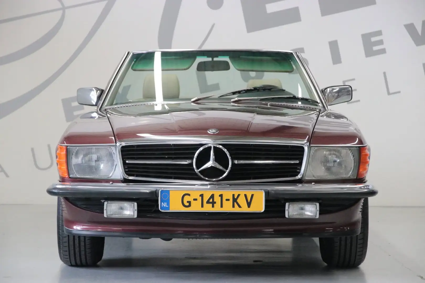 Mercedes-Benz SL 560 /Hardtop Rot - 2