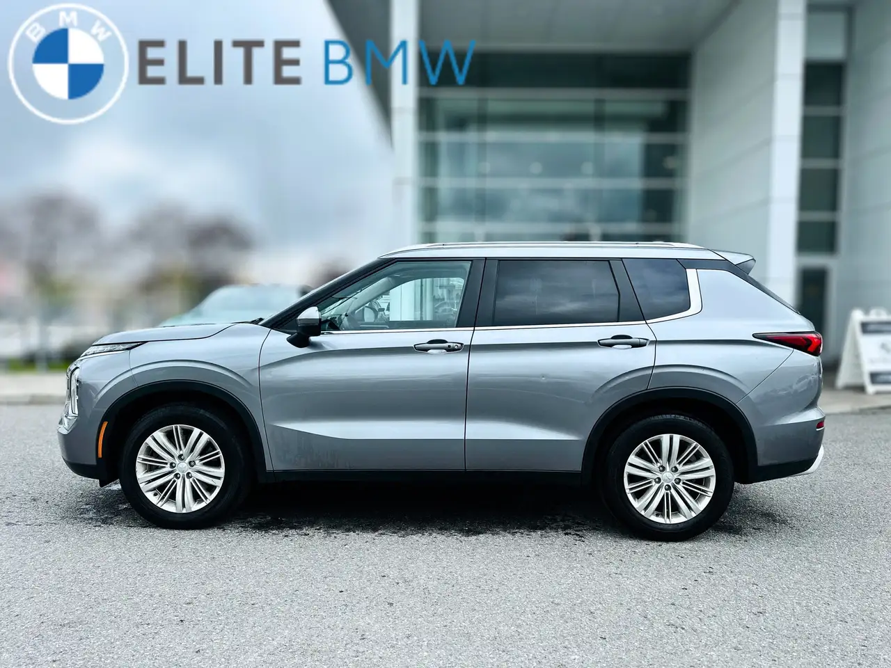 Mitsubishi Outlander снимка Mitsubishi Outlander