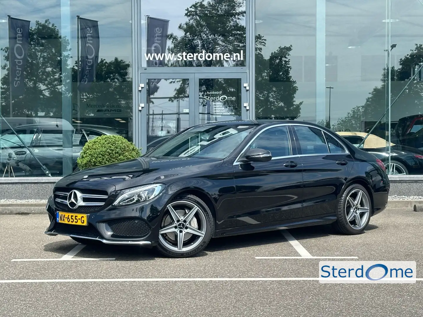 Mercedes-Benz C 180 AMG Sport Edition l Trekhaak l Stoelverwarming l C Schwarz - 1