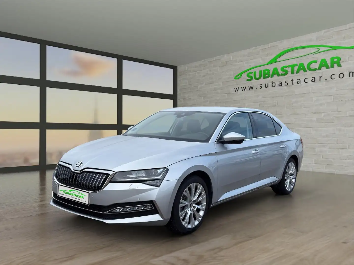 Skoda Superb 1.4 TSI P-HEV Style DSG Plateado - 1