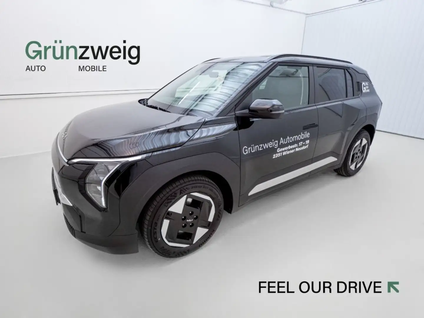 Kia EV3 /EARTH/81,4KWH/AT/FWD/204 Zwart - 1