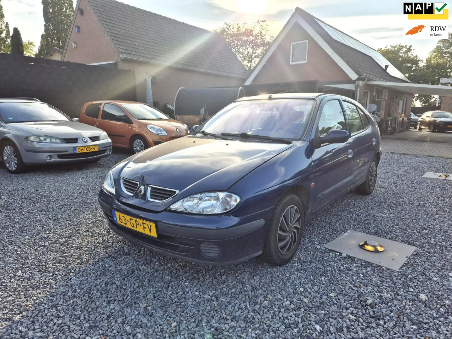 Renault Megane 1.4-16V Authentique Airco Blauw - 1