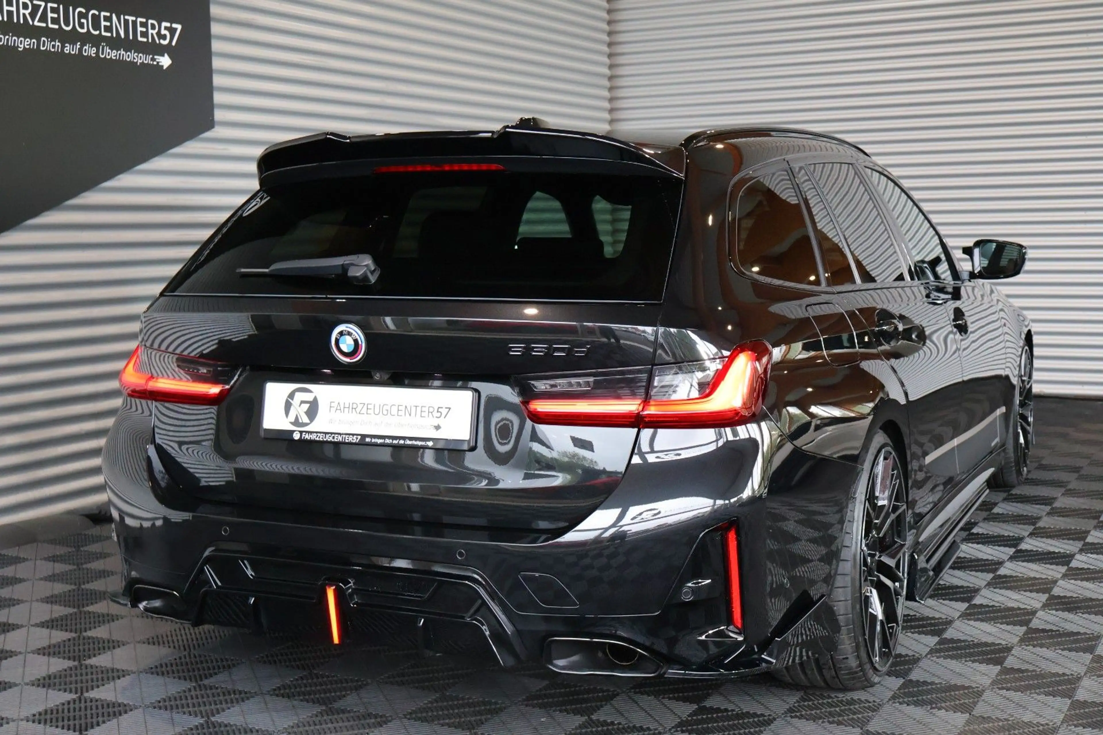 BMW 330 d xDrive Touring LCI HUD/360°/ACC/TOTWINKEL — photo 8