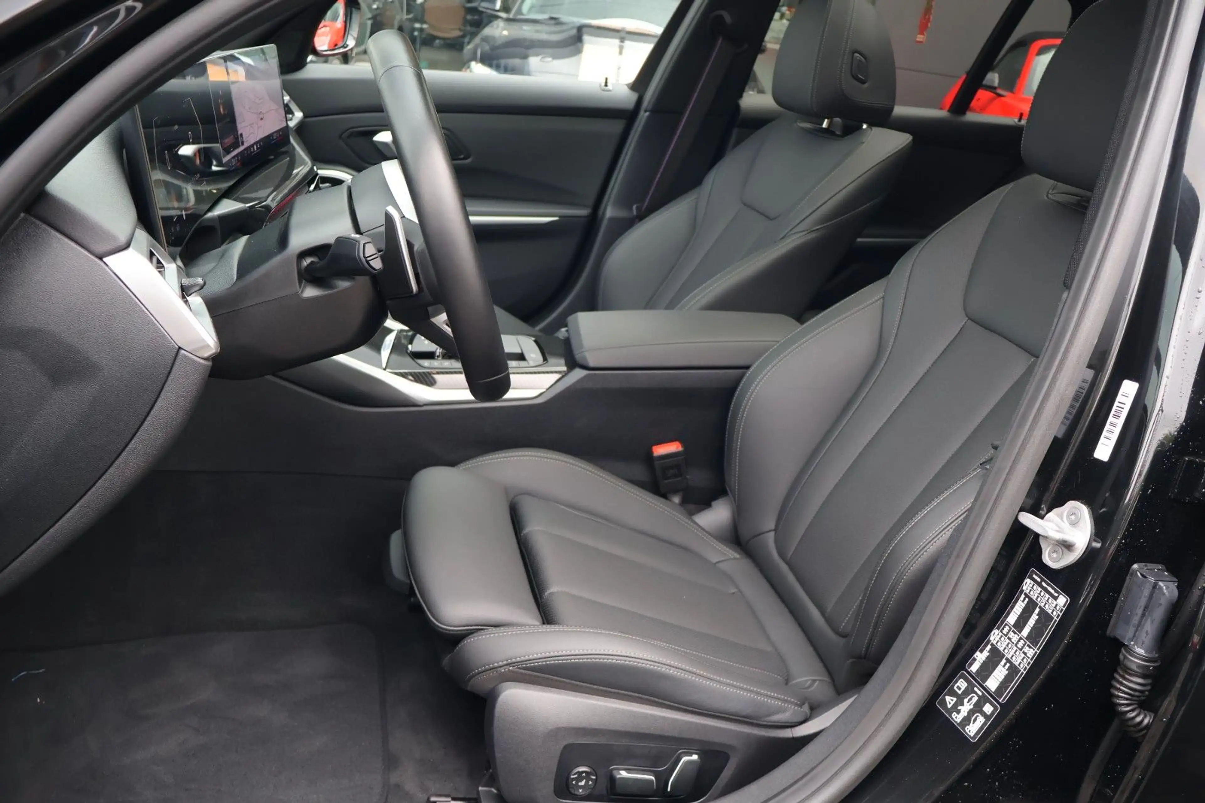 BMW 330 d xDrive Touring LCI HUD/360°/ACC/TOTWINKEL — photo 12
