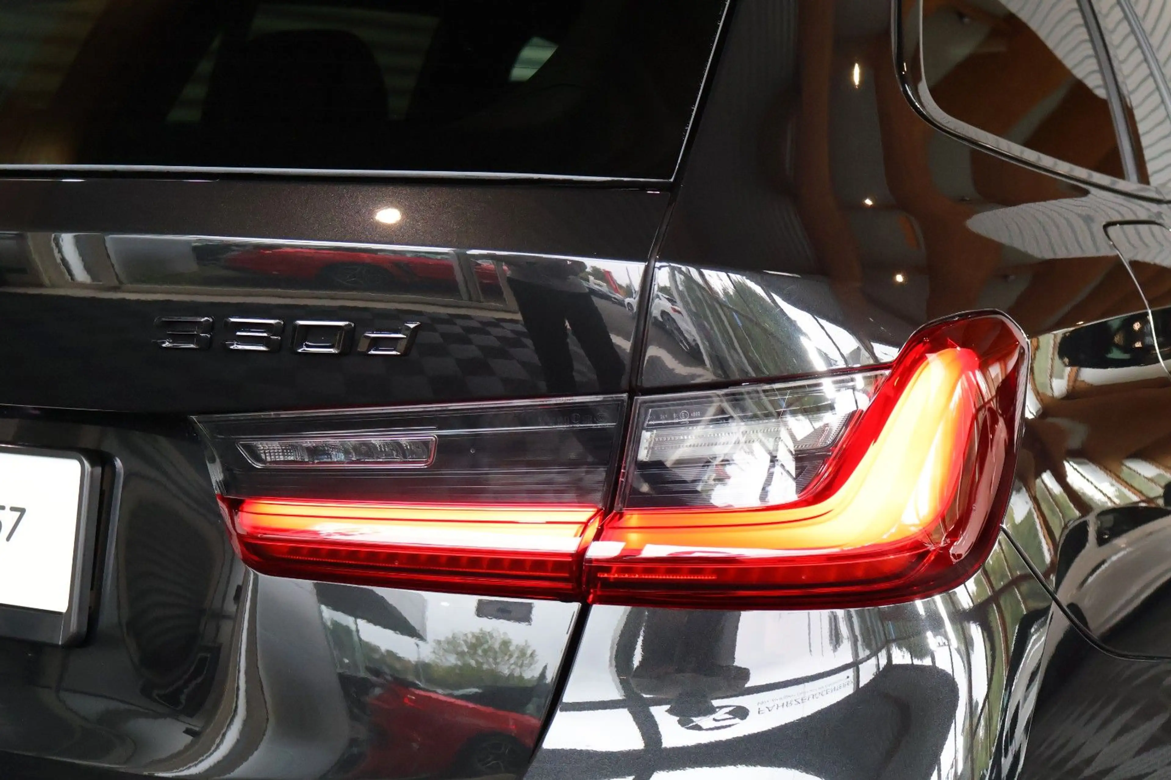BMW 330 d xDrive Touring LCI HUD/360°/ACC/TOTWINKEL — photo 9