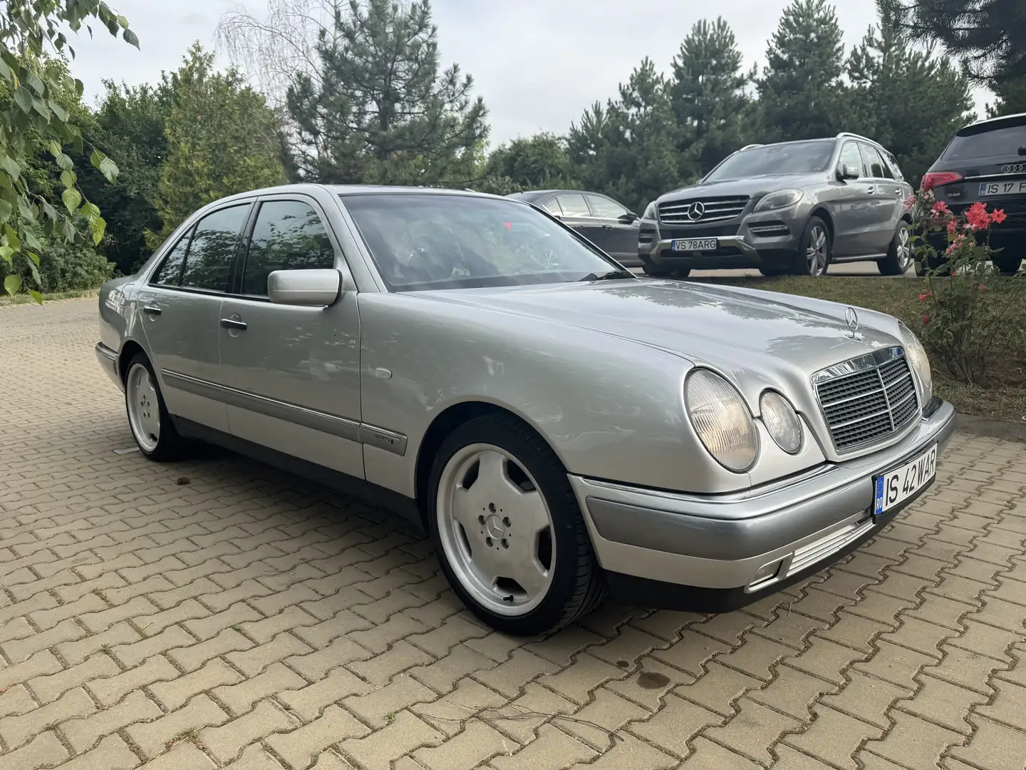 Mercedes-Benz E 220 CDI Elegance - 1