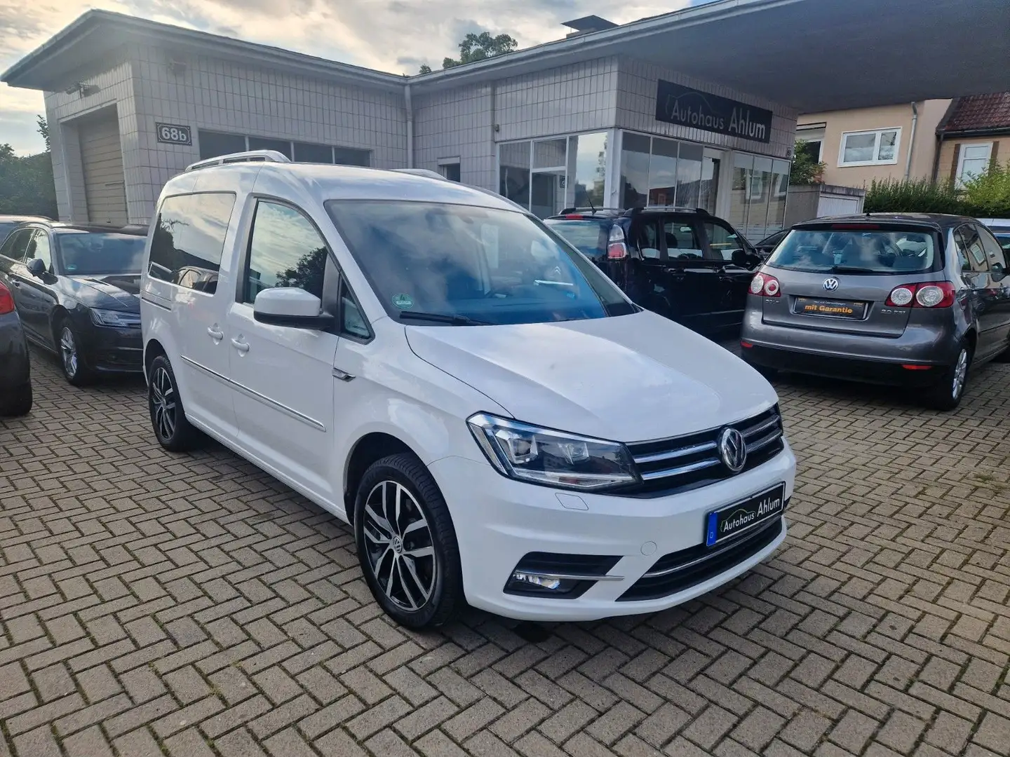 Volkswagen Caddy PKW Generation Four BMT Automatik AHK Weiß - 1