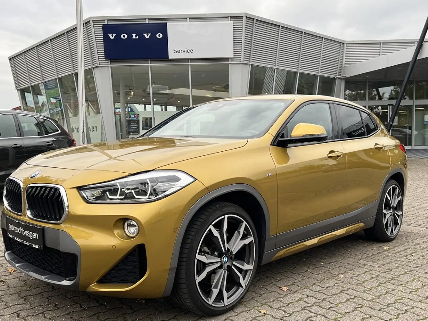 BMW X2 (192 PS) AT7 sDrive20i M Sport X Head-Up|Panorama Gelb - 1