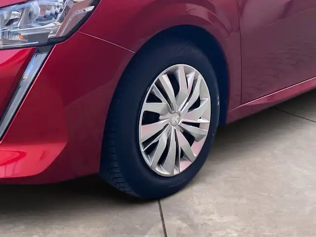 Peugeot 208 view 15