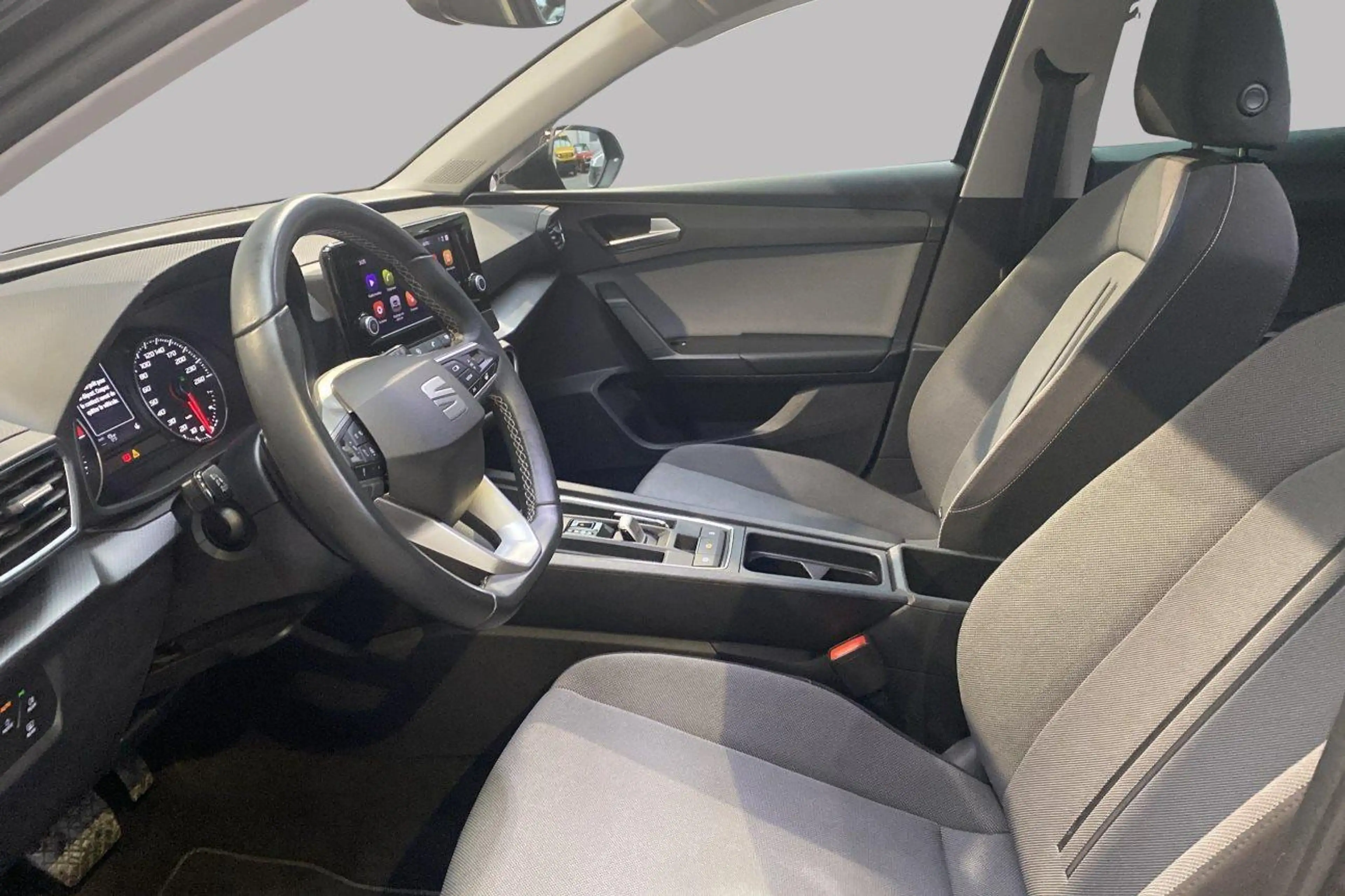 SEAT Leon Style ST 1.0 TSI DSG — photo 8