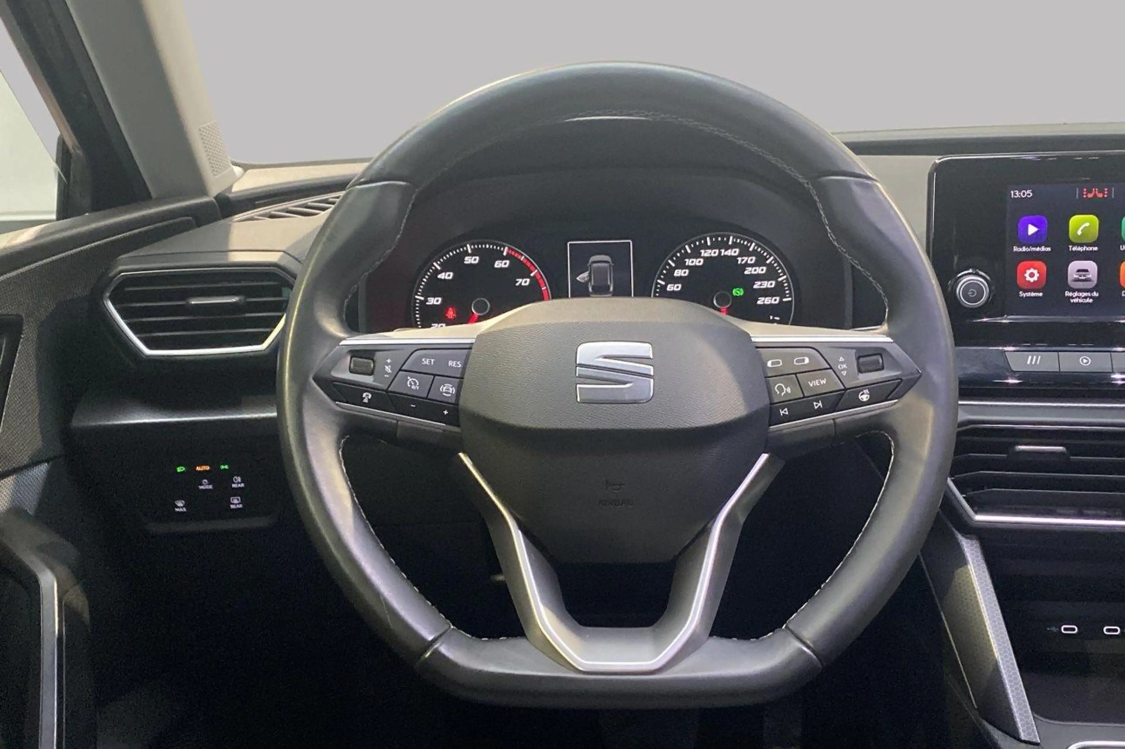 SEAT Leon Style ST 1.0 TSI DSG — photo 10