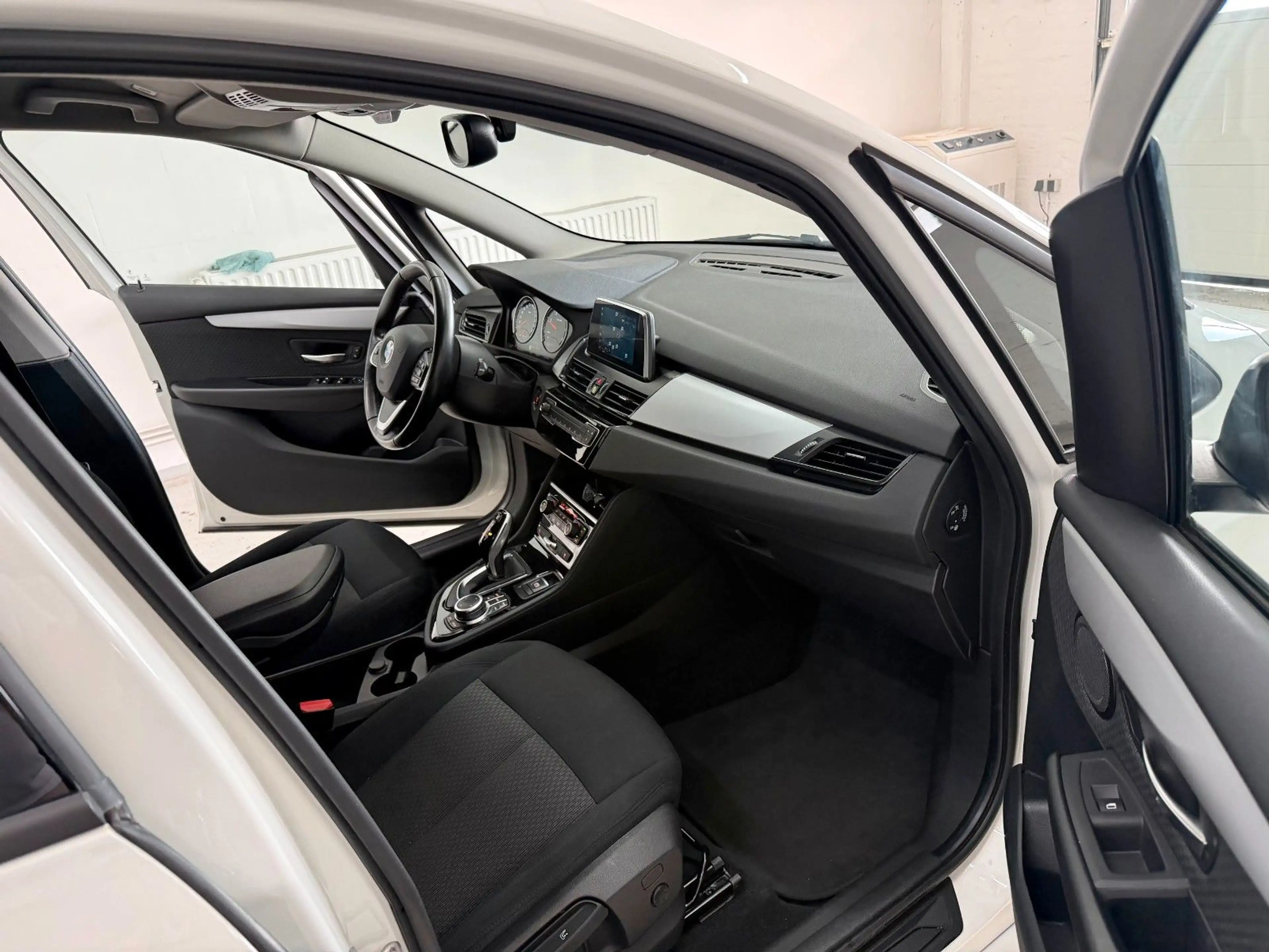 BMW 218 218d Aut Sport Navi Driving A. Sitzh. LED DAB 1H — photo 9