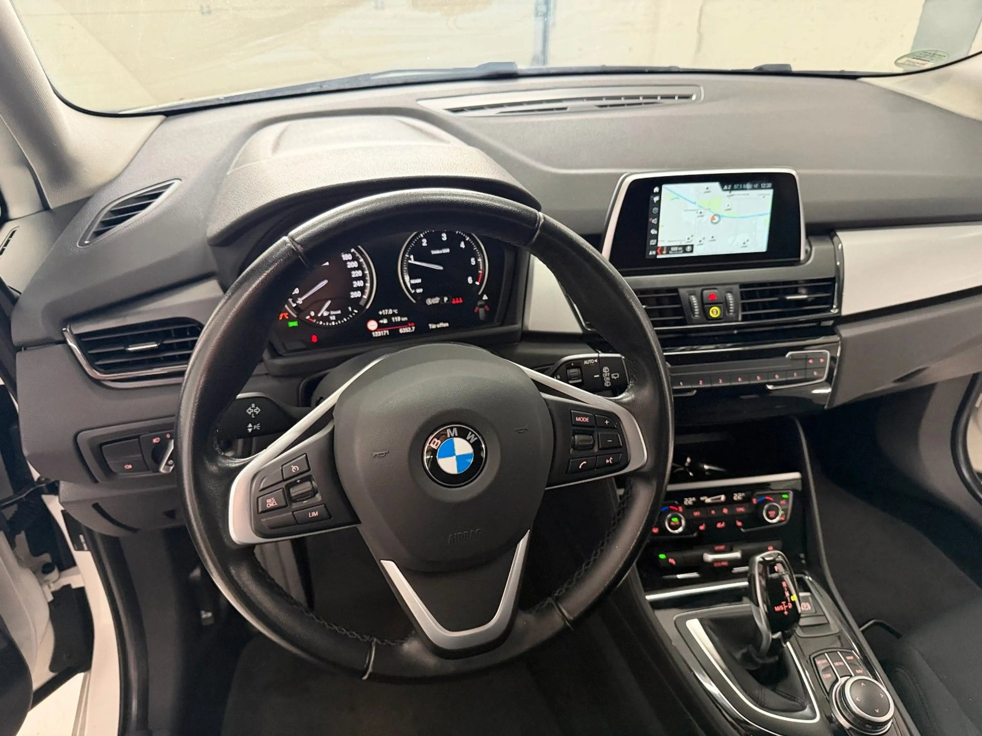 BMW 218 218d Aut Sport Navi Driving A. Sitzh. LED DAB 1H — photo 7