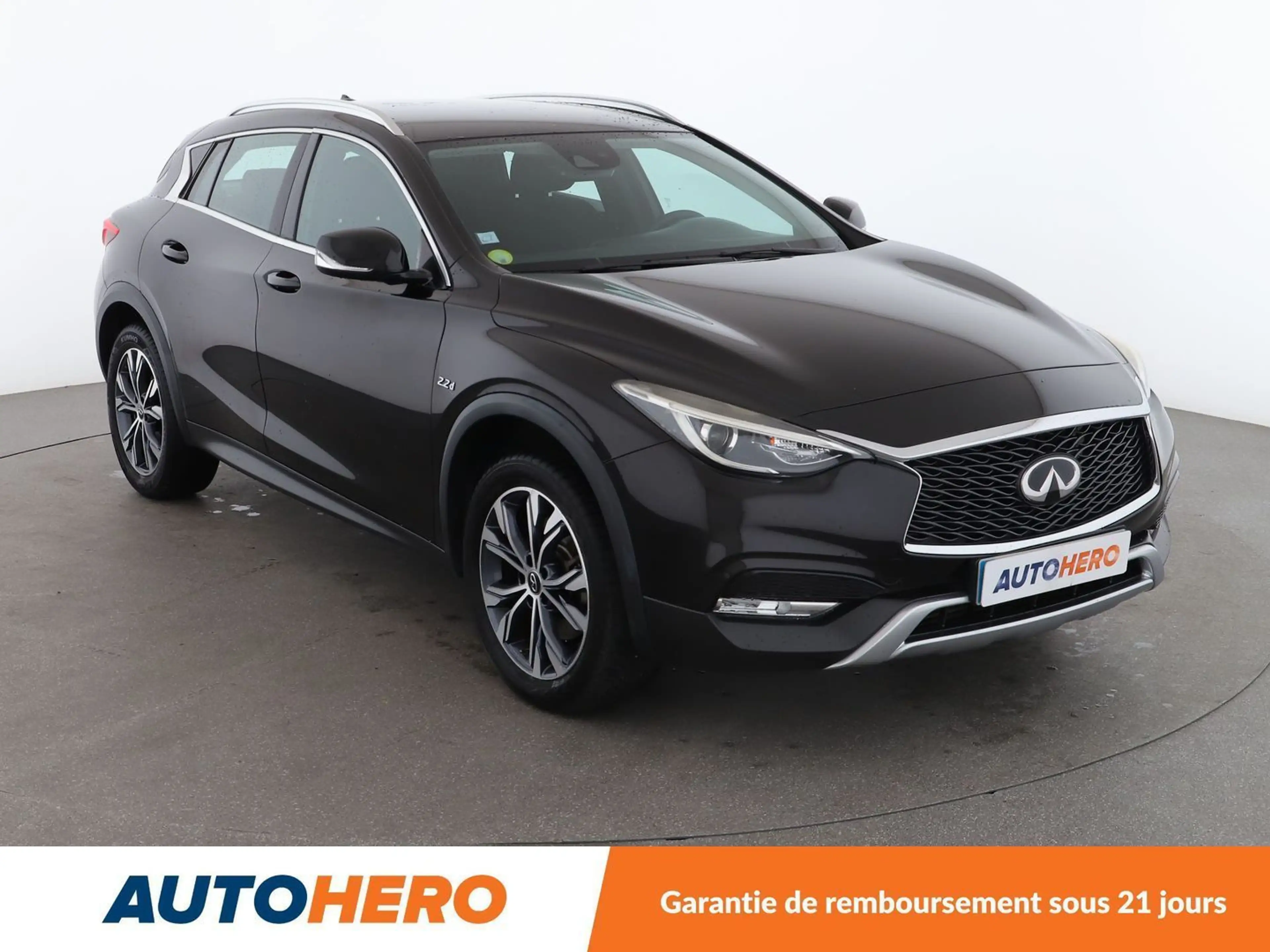 Infiniti QX30 2.2d AWD Premium DCT — photo 5