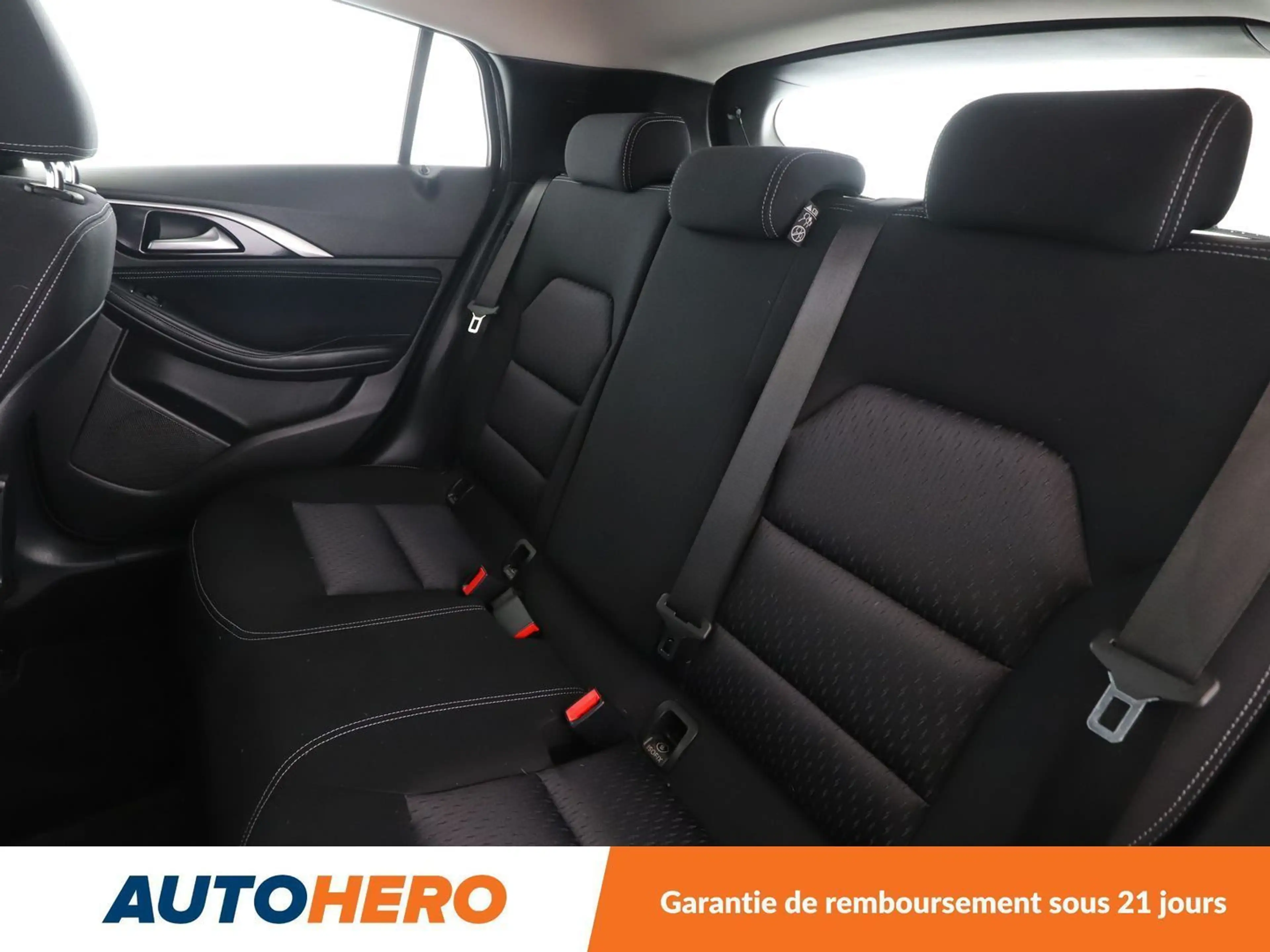 Infiniti QX30 2.2d AWD Premium DCT — photo 11