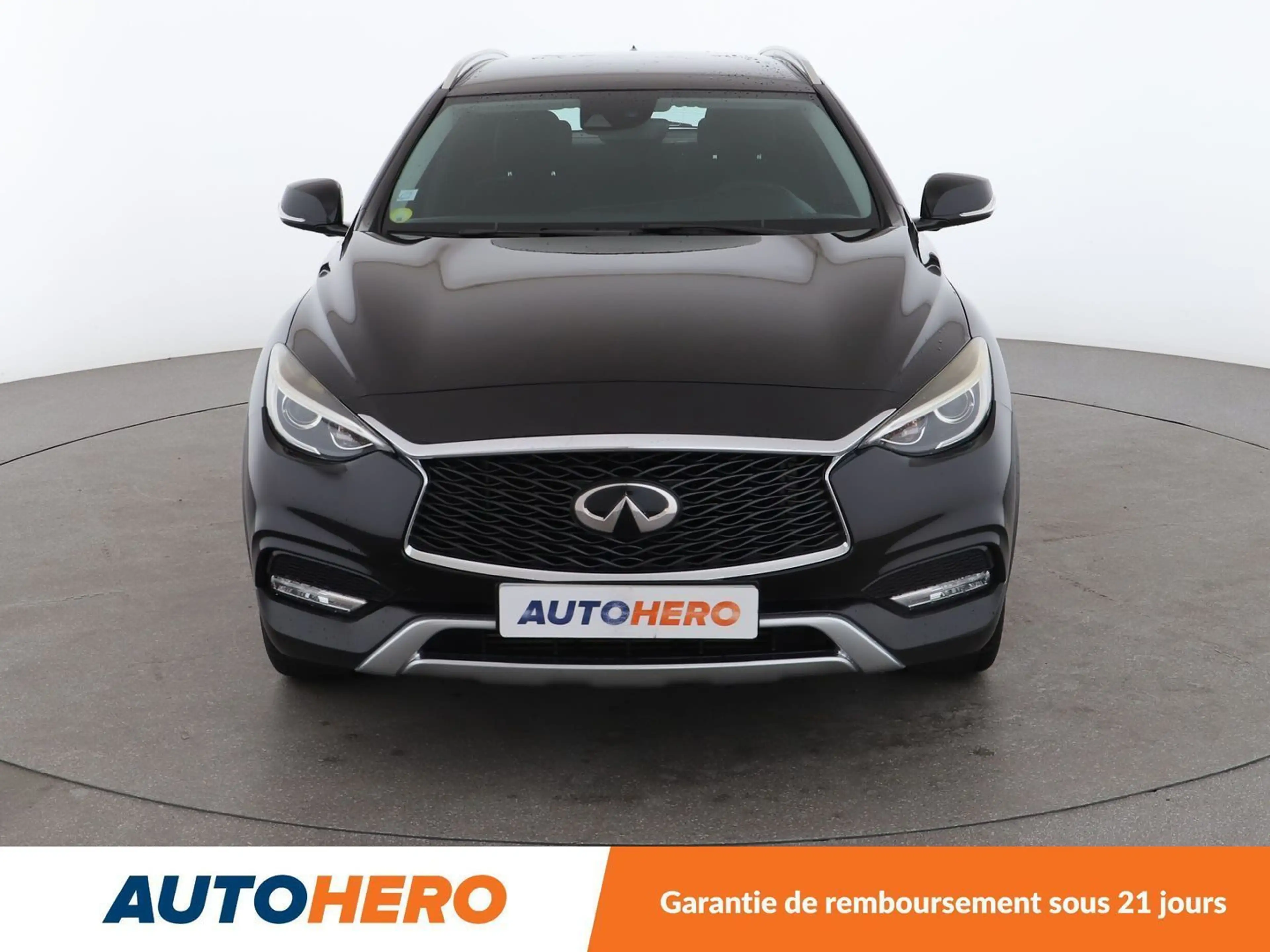 Infiniti QX30 2.2d AWD Premium DCT — photo 6