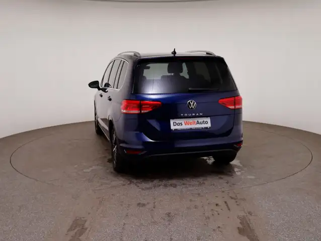 Volkswagen Touran view 6