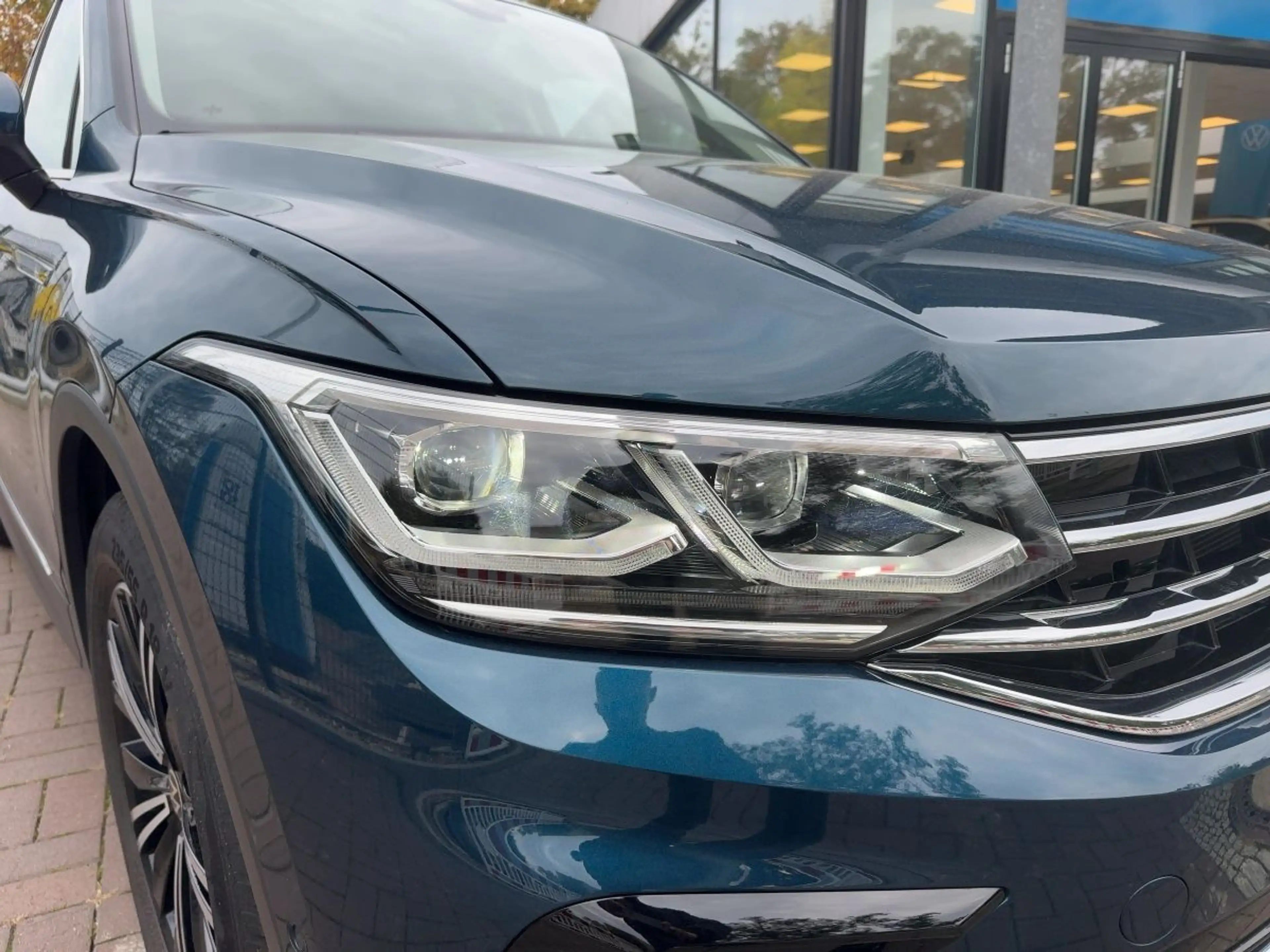 Volkswagen Tiguan 1.5 TSI DSG Elegance Navi LED SHZ ACC PDC — photo 15