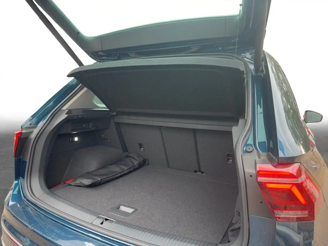 Volkswagen Tiguan, фото 8