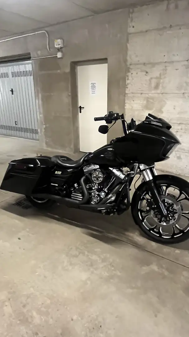 Harley-Davidson Road Glide - 2