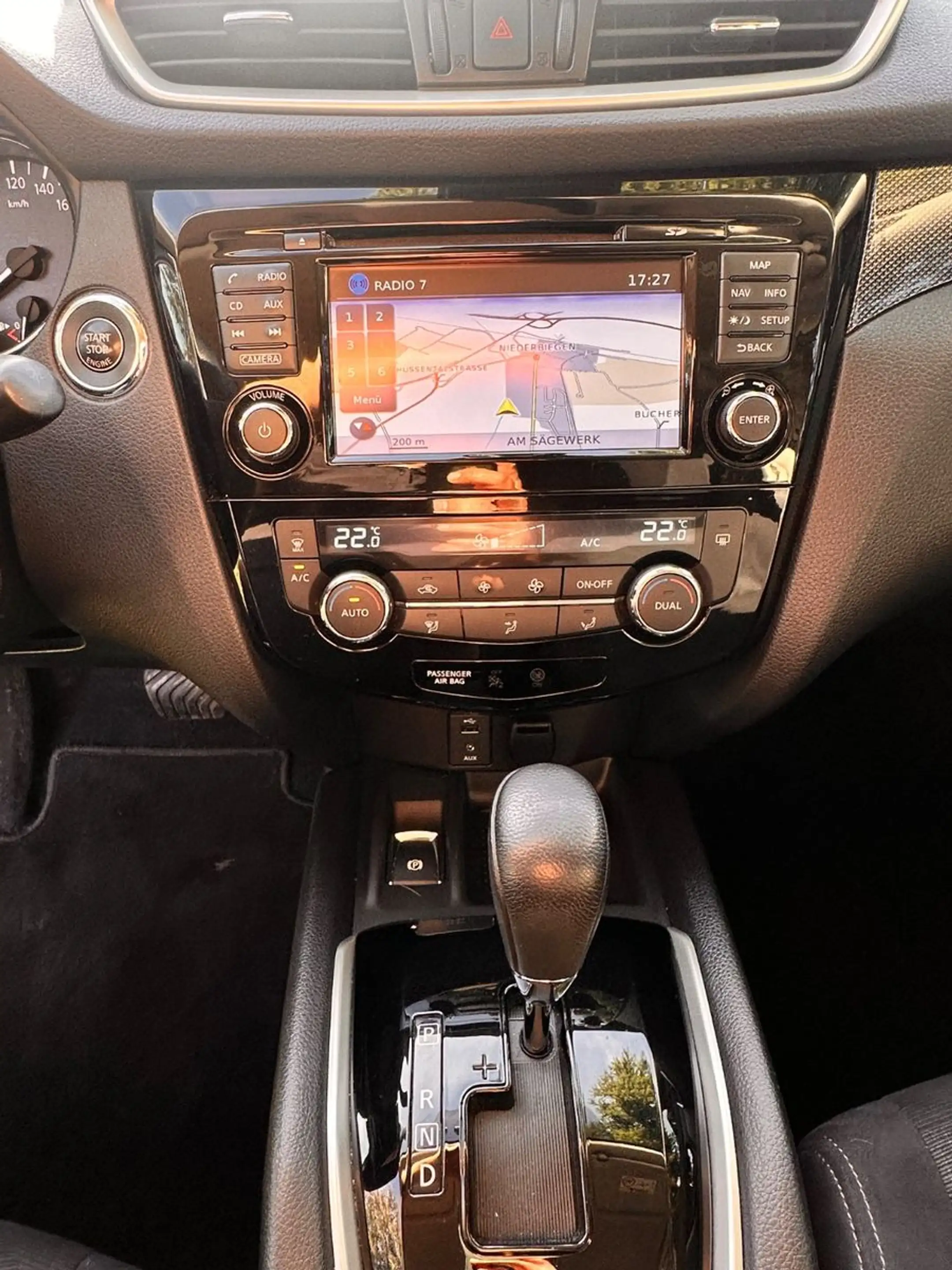 Nissan X-Trail N-Vision 4x4 — photo 11