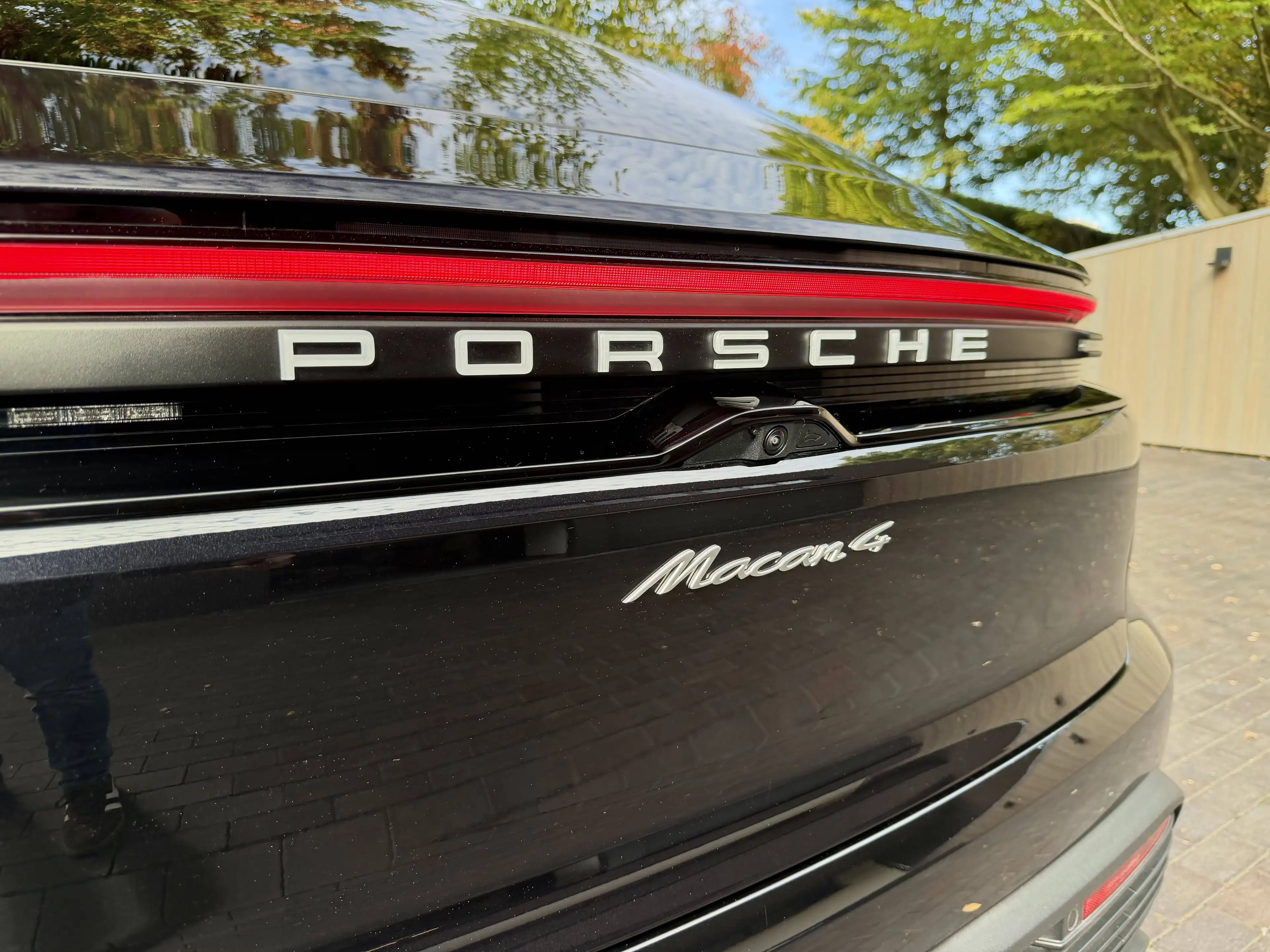 Porsche Macan 4 EV/BOSE/Pano/Sport Chrono/22"/Surround/Innodrive/Top! — photo 12