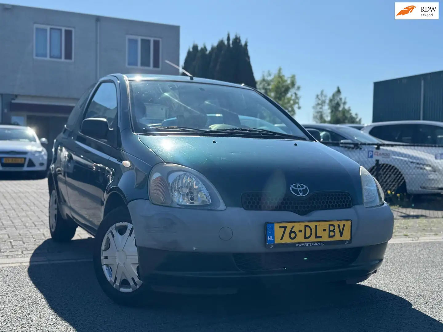 Toyota Yaris 1.0-16V VVT-i Terra Зелёный - 1