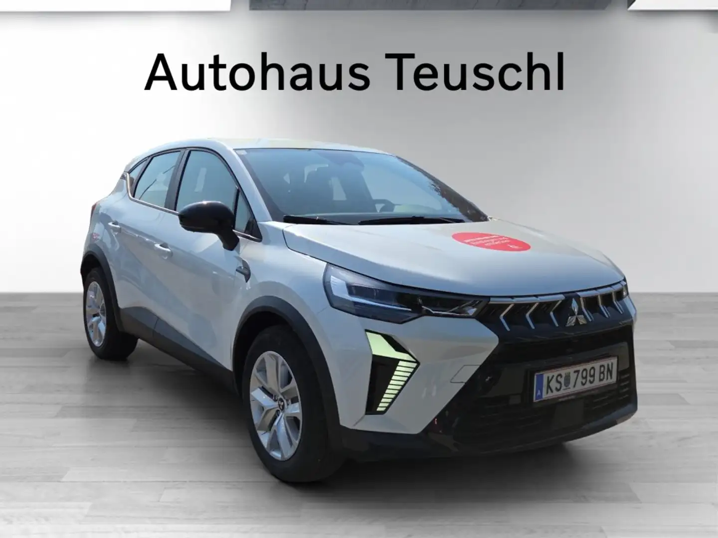 Mitsubishi ASX 1,0 Petrol Inform 25 Weiß - 2