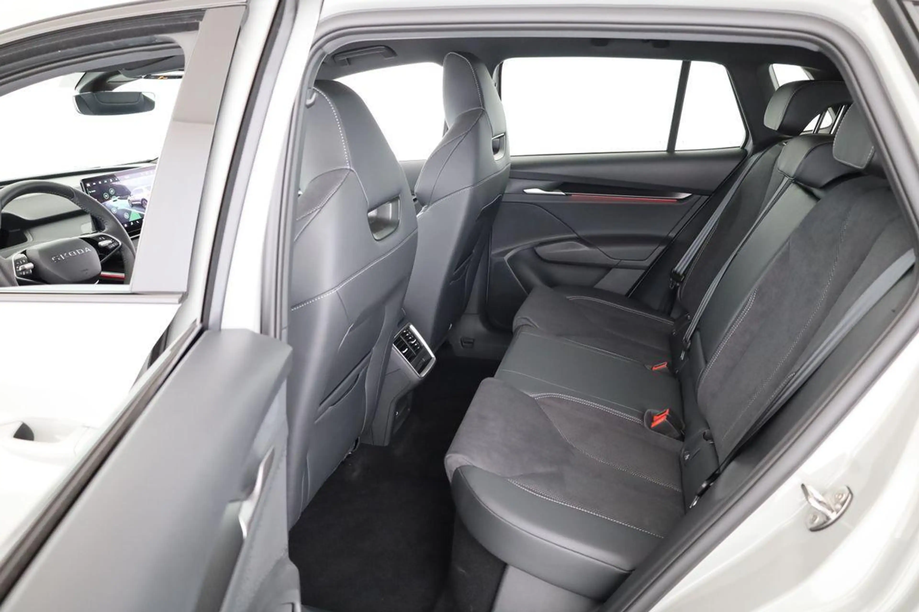 Skoda Elroq 60 Sportline Sportline, Navi, Side, LED, Kamera... — photo 11