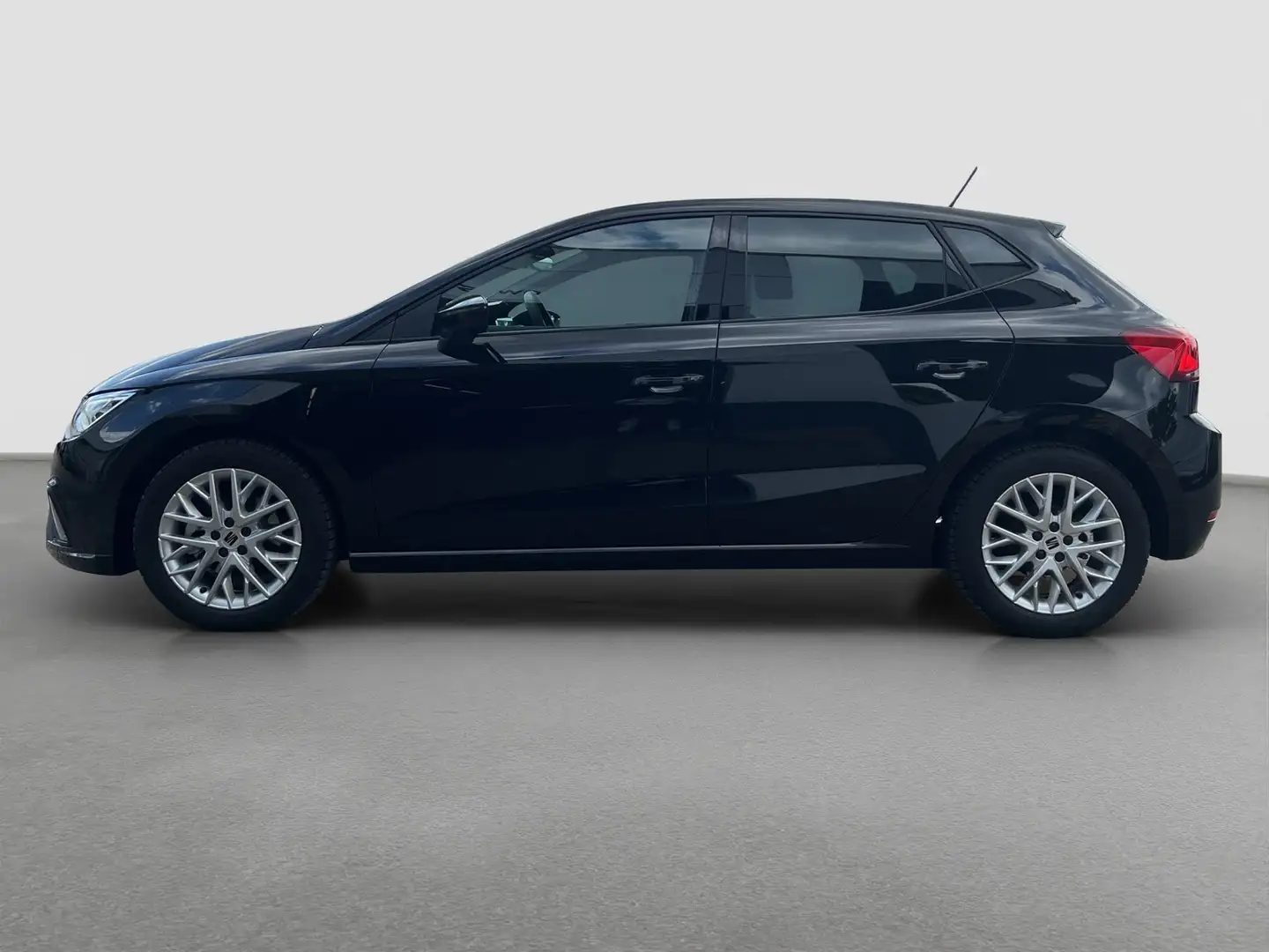 SEAT Ibiza 1.0 FR CAM ACC ALU NAVI SITZHEIZUNG LED Černá - 2