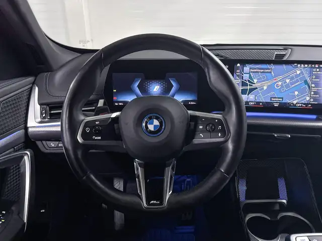 BMW Ix1 view 12
